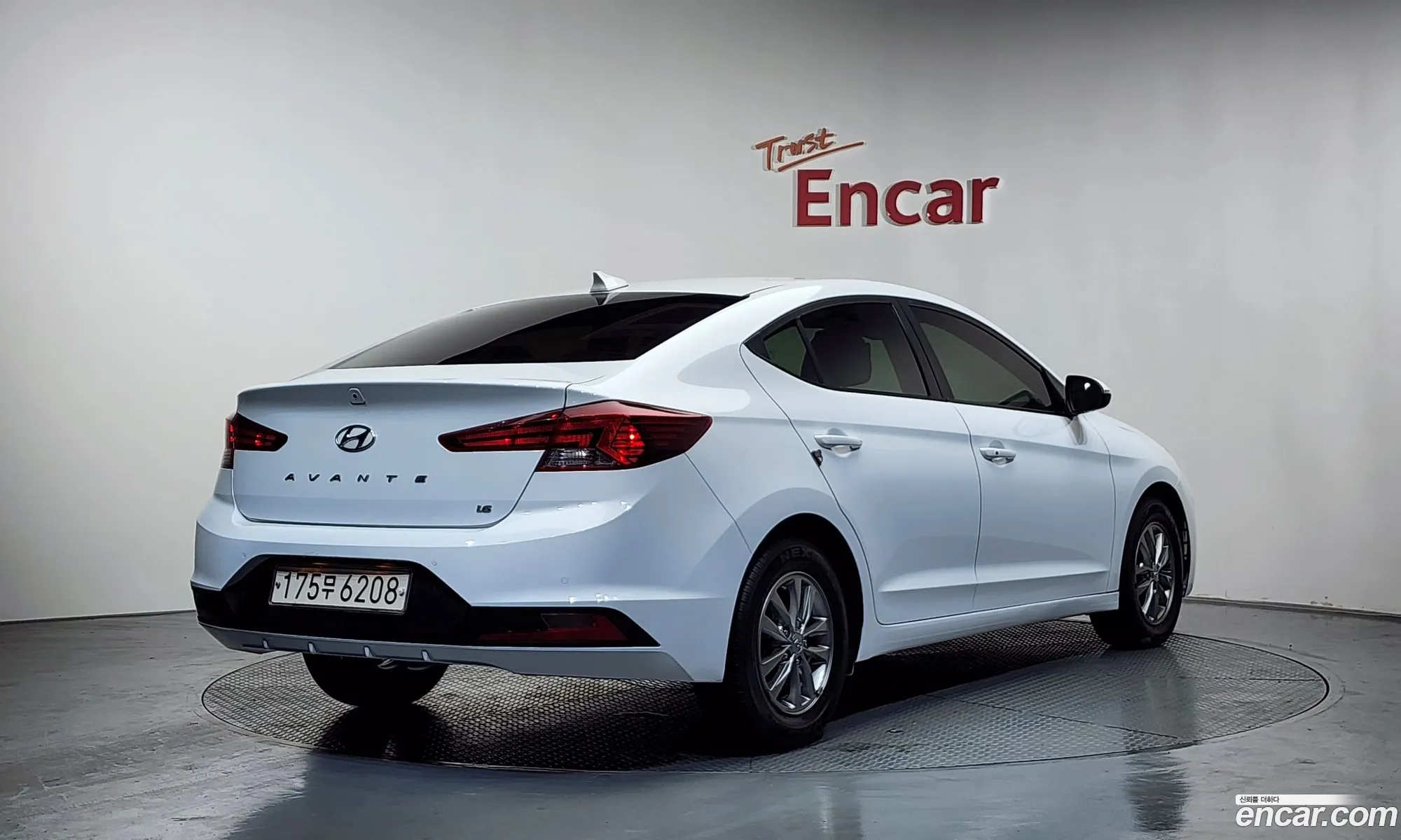 Hyundai Elantra AD 2020 — 18