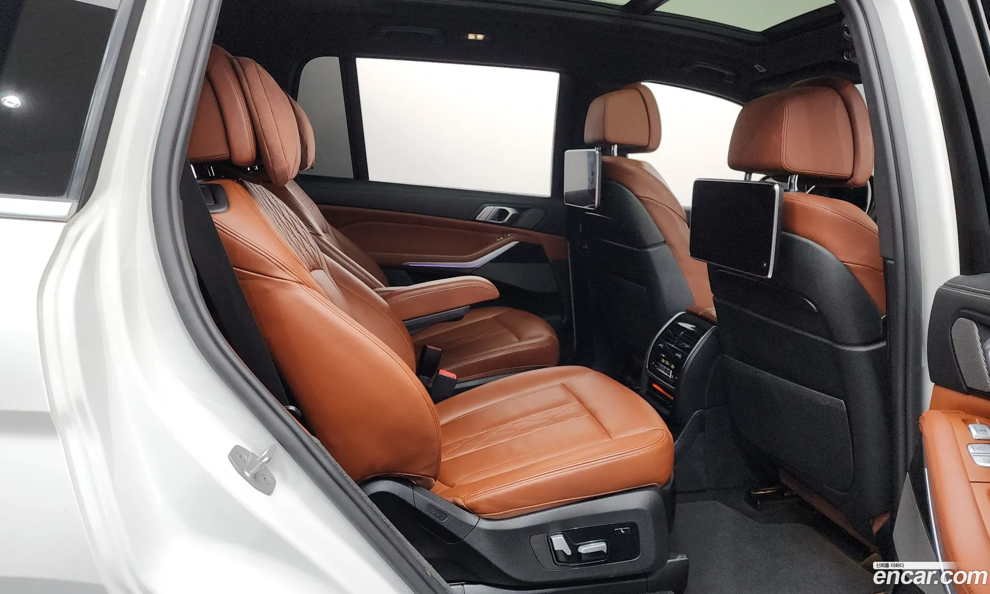 BMW X7 2021 11111111111111111 — 14