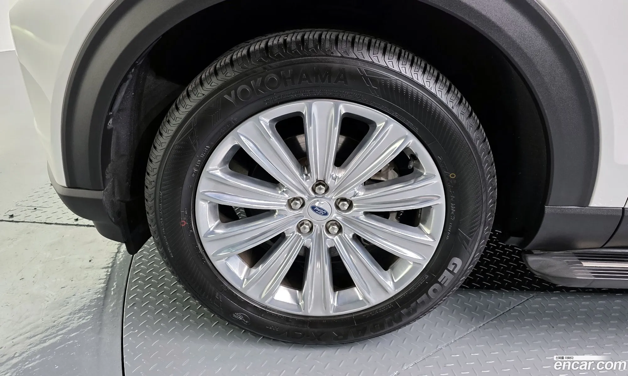 Ford Explorer 6th Gen 2020 1FMSK8FH0LGB59025 — 15
