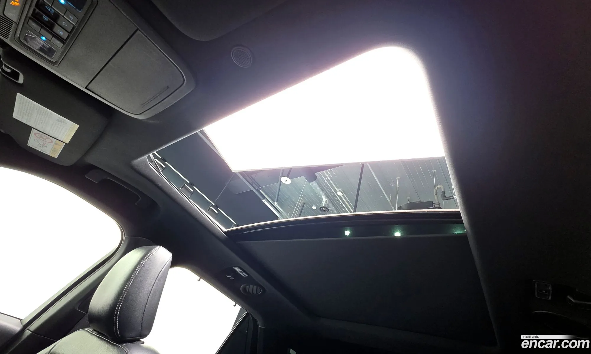 Ford Explorer 6th Gen 2020 1FMSK8FH0LGB59025 — 18