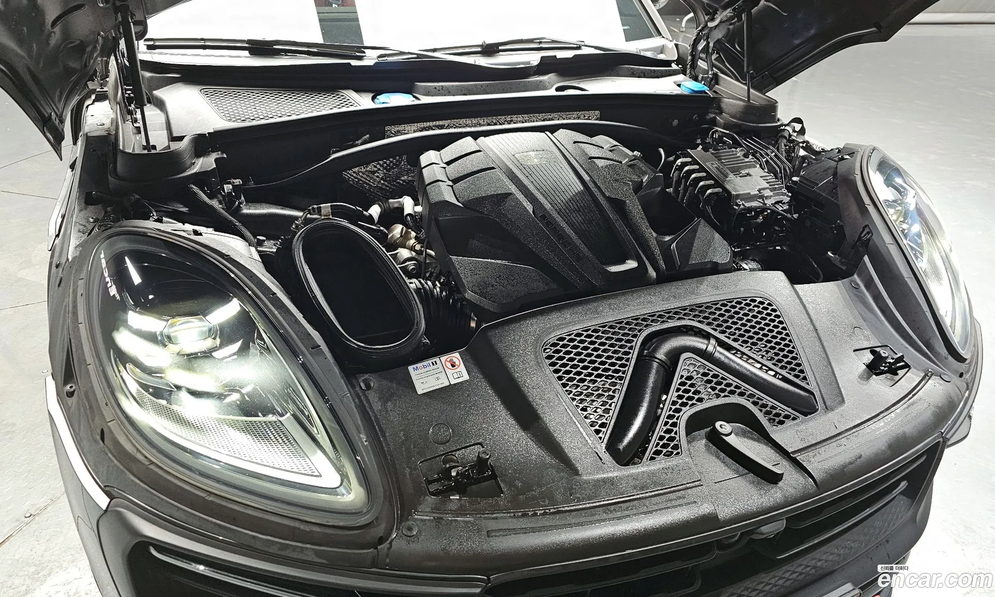 Porsche Macan 2023 WP1AF2955PLB55230 — 10