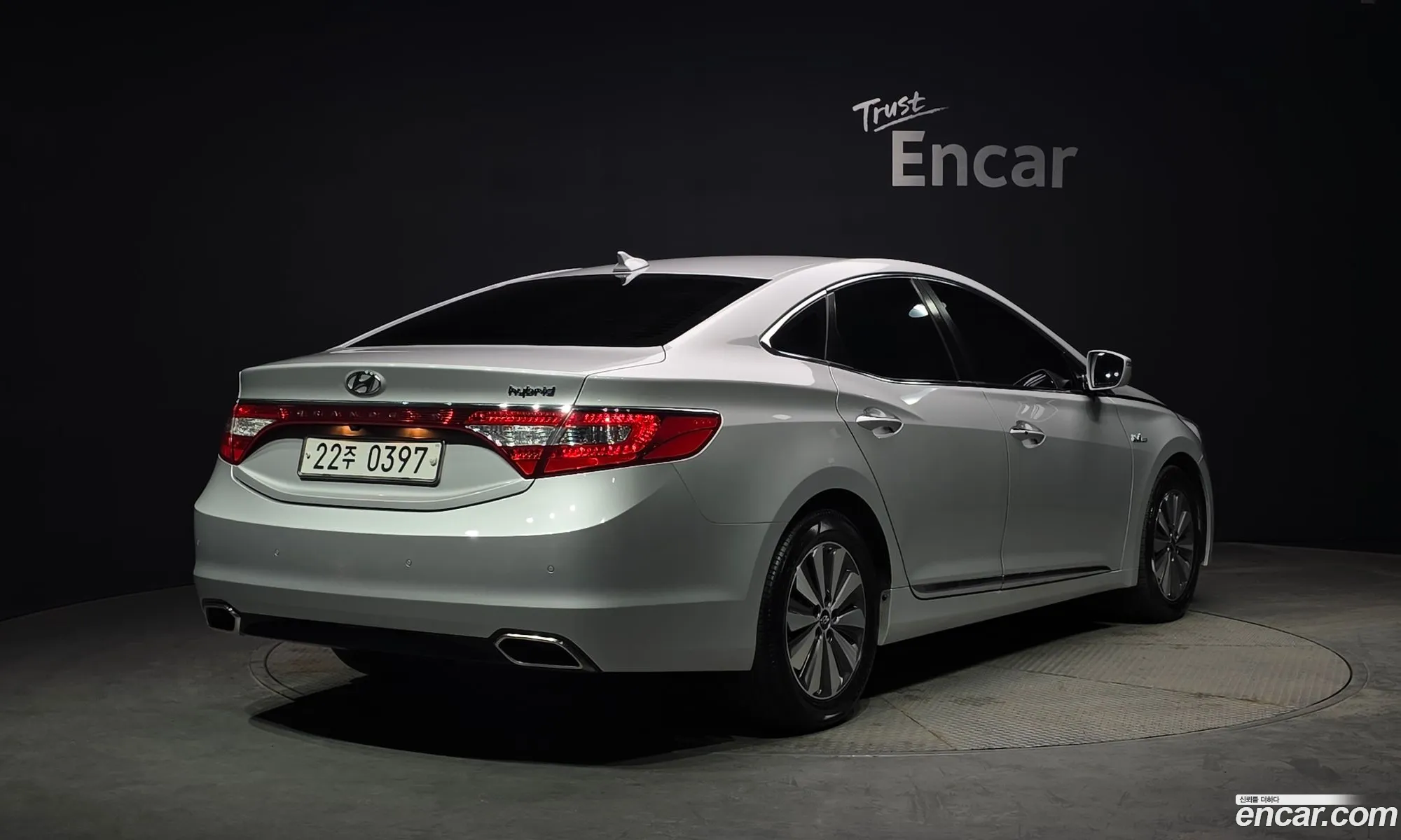 Hyundai Grandeur HG Hybrid 2015 — 17