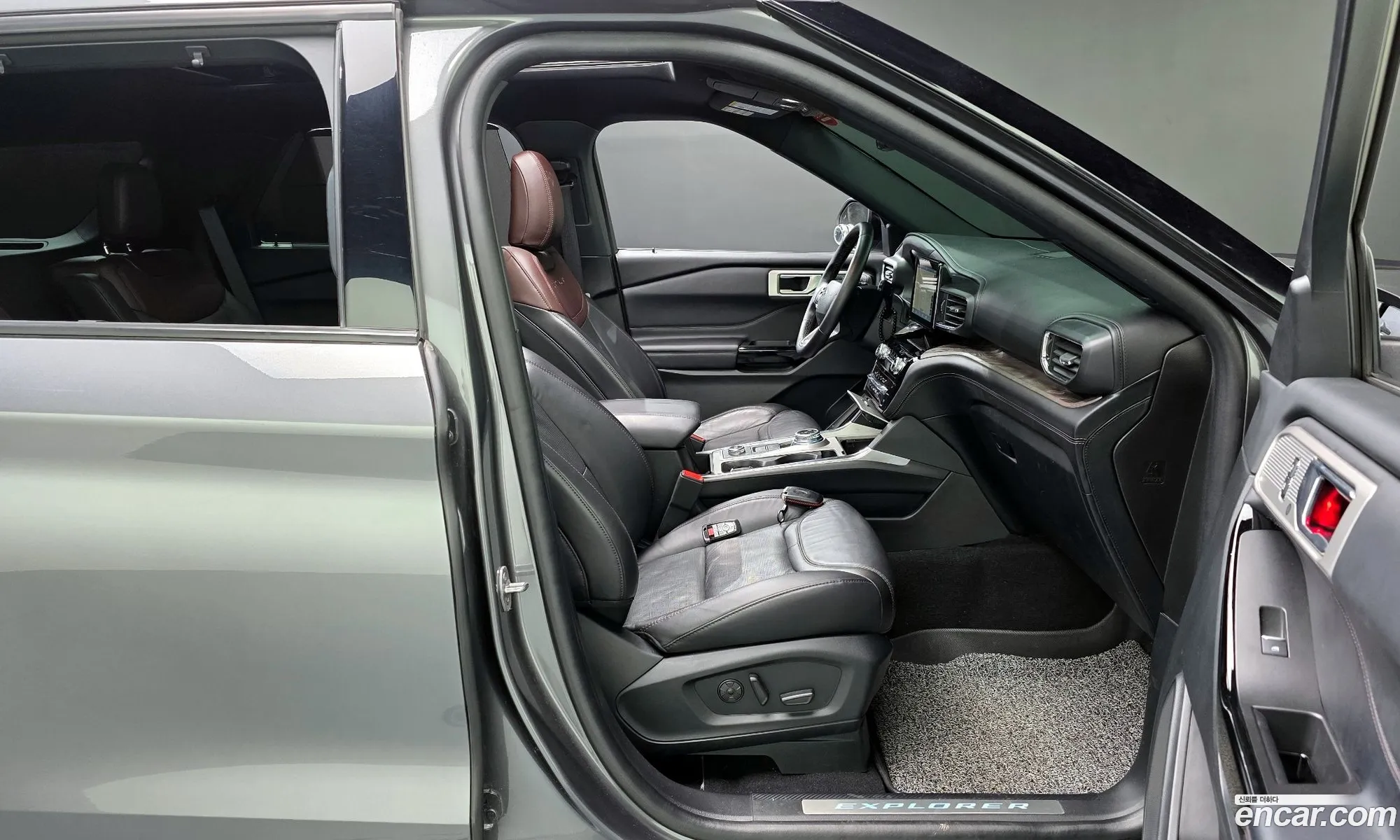 Ford Explorer 6th Gen 2023 1FM5K8HC5PGA39497 — 7