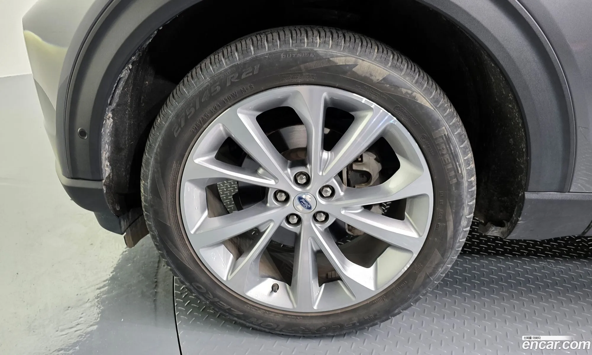 Ford Explorer 6th Gen 2023 1FM5K8HC5PGA39497 — 9