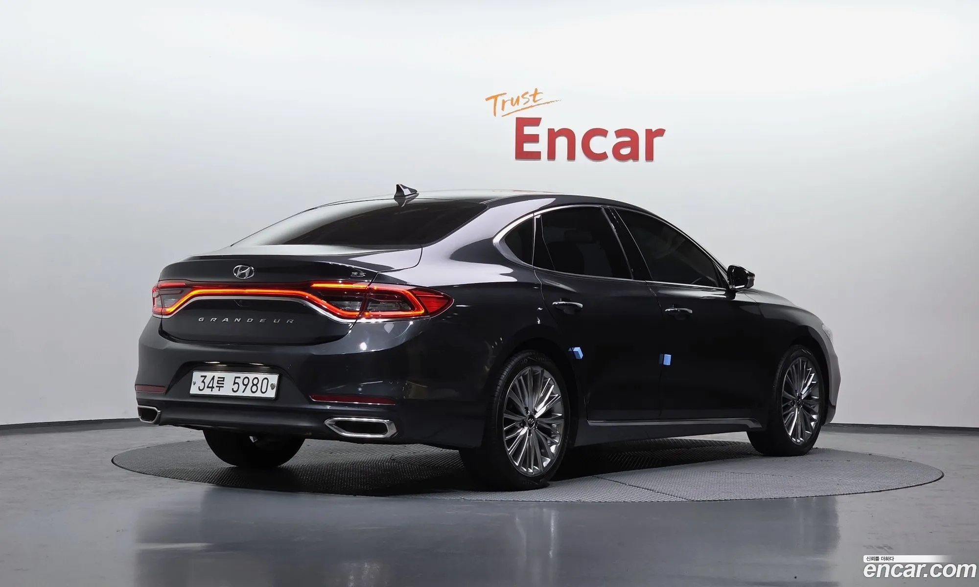 Hyundai Grandeur IG 2018 — 17