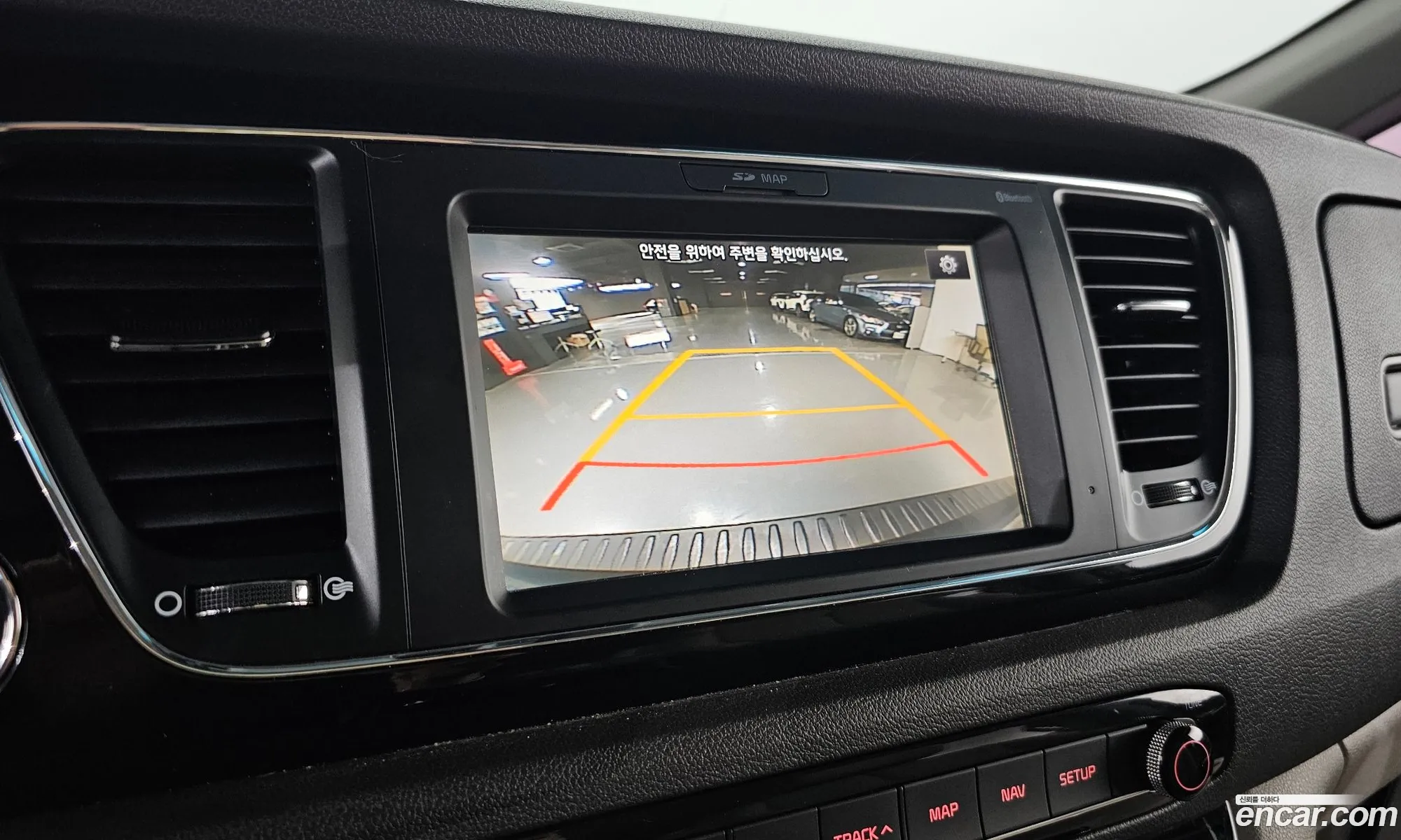 Kia Carnival 2017 — 14
