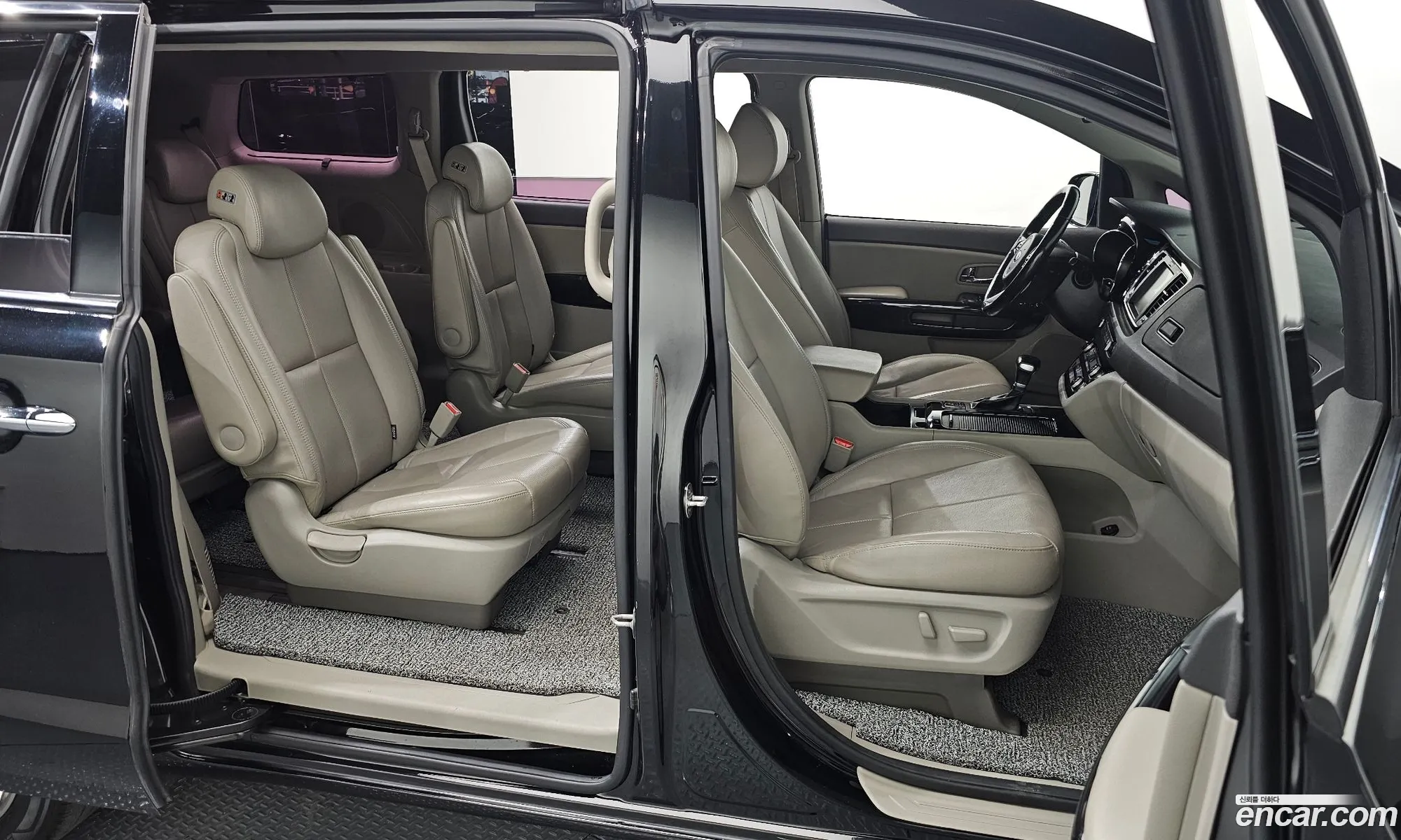 Kia Carnival 2017 — 13