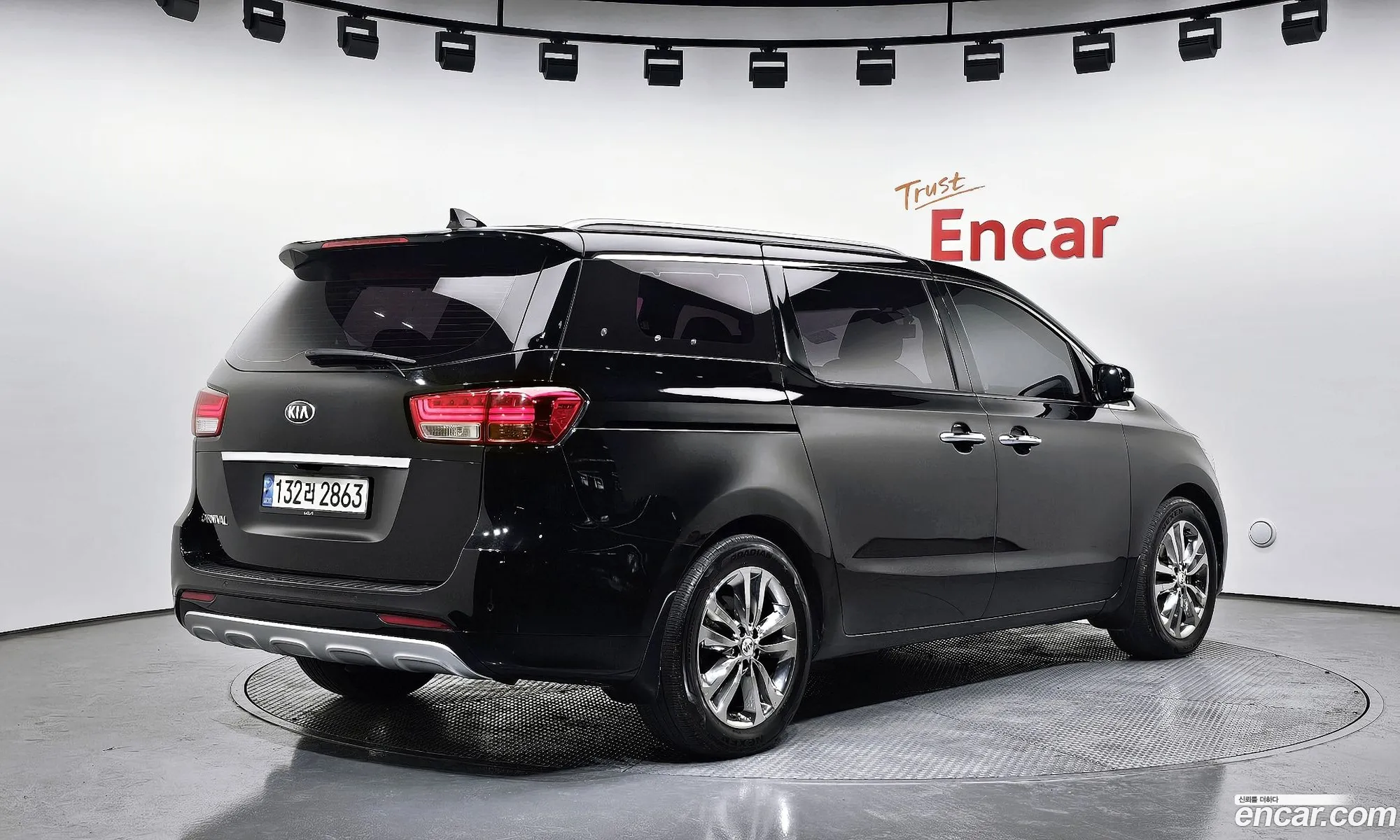 Kia Carnival 2017 — 16