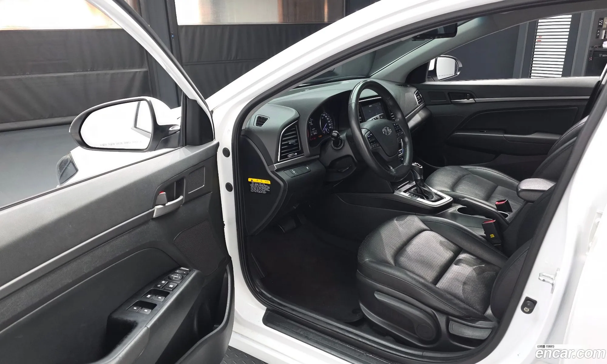 Hyundai Elantra AD