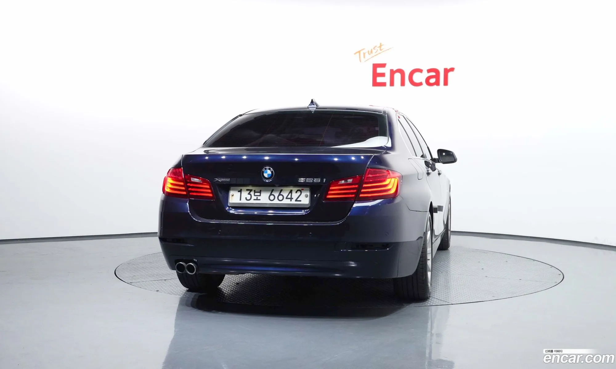 BMW 5 Series 2014 WBA5A7100ED815483 — 3