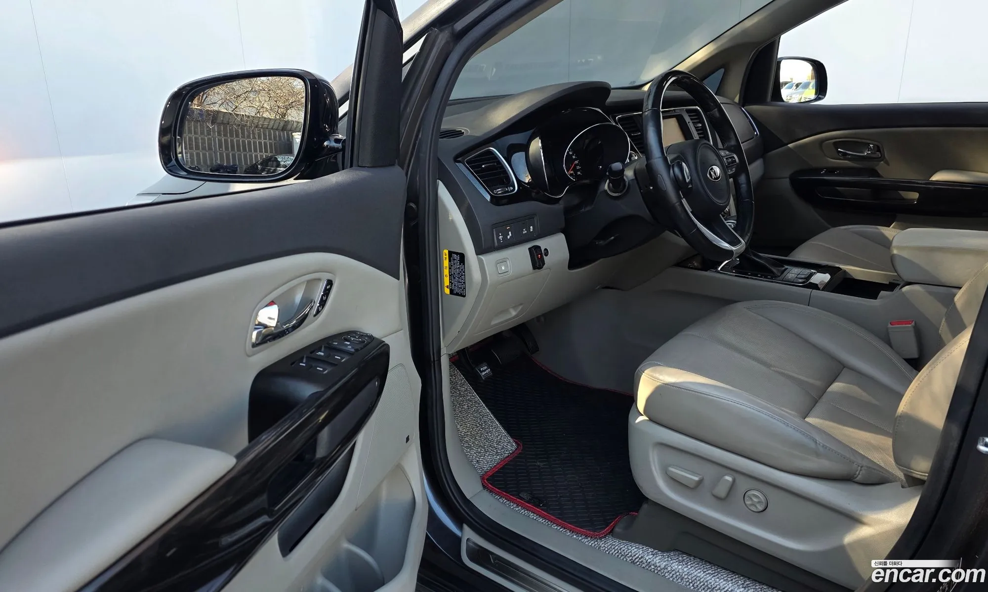 Kia Carnival 2017 — 3