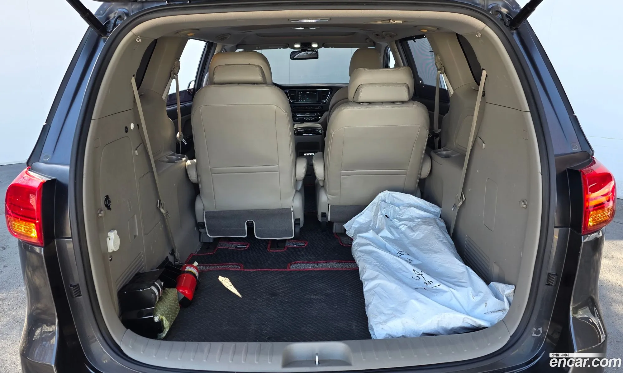 Kia Carnival 2017 — 12