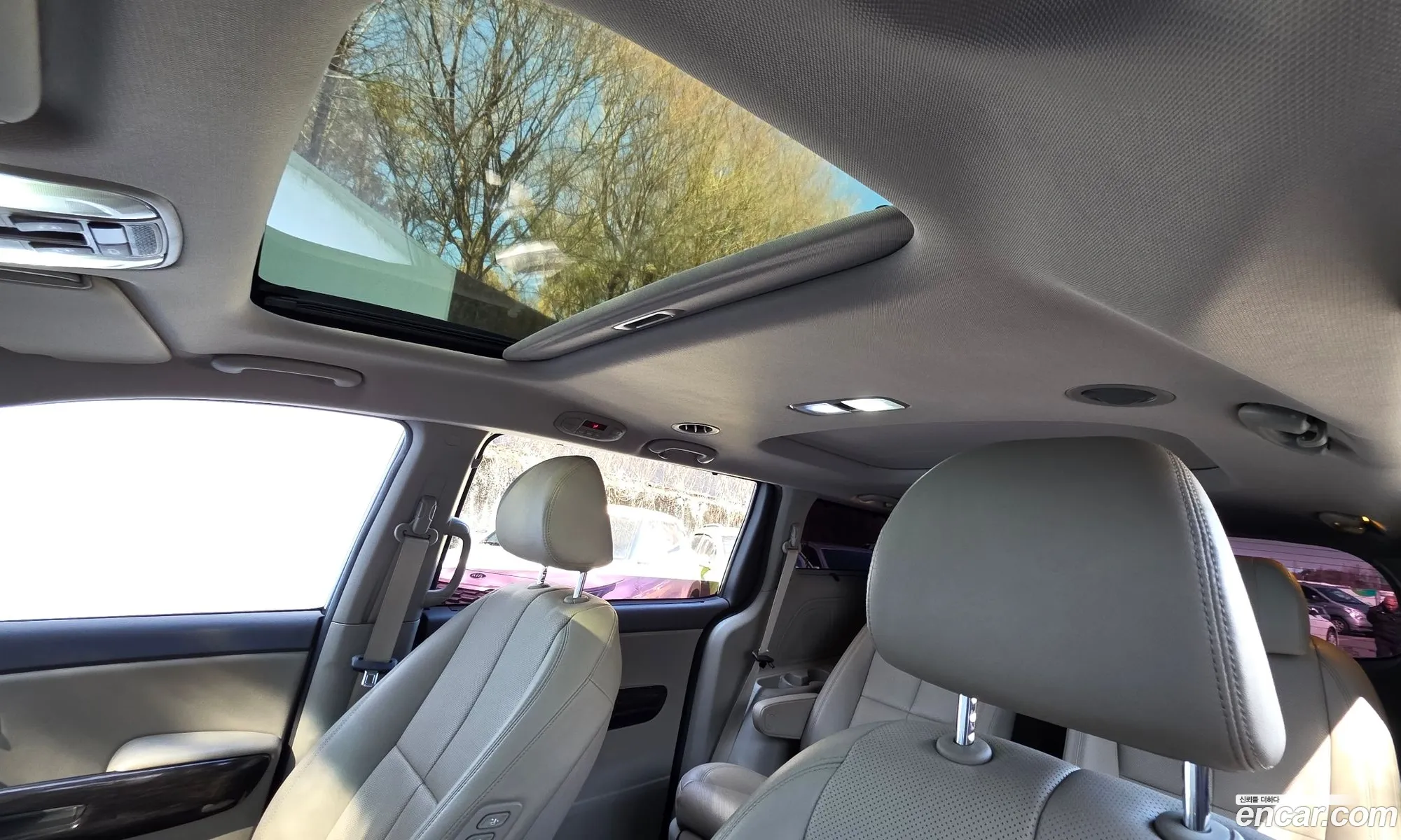 Kia Carnival 2017 — 9
