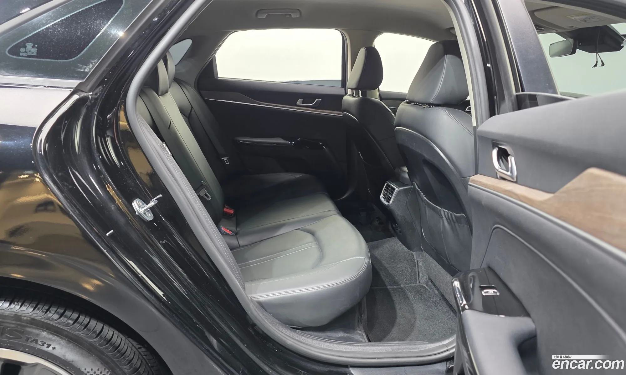 Kia K5 Hybrid 2021 — 14