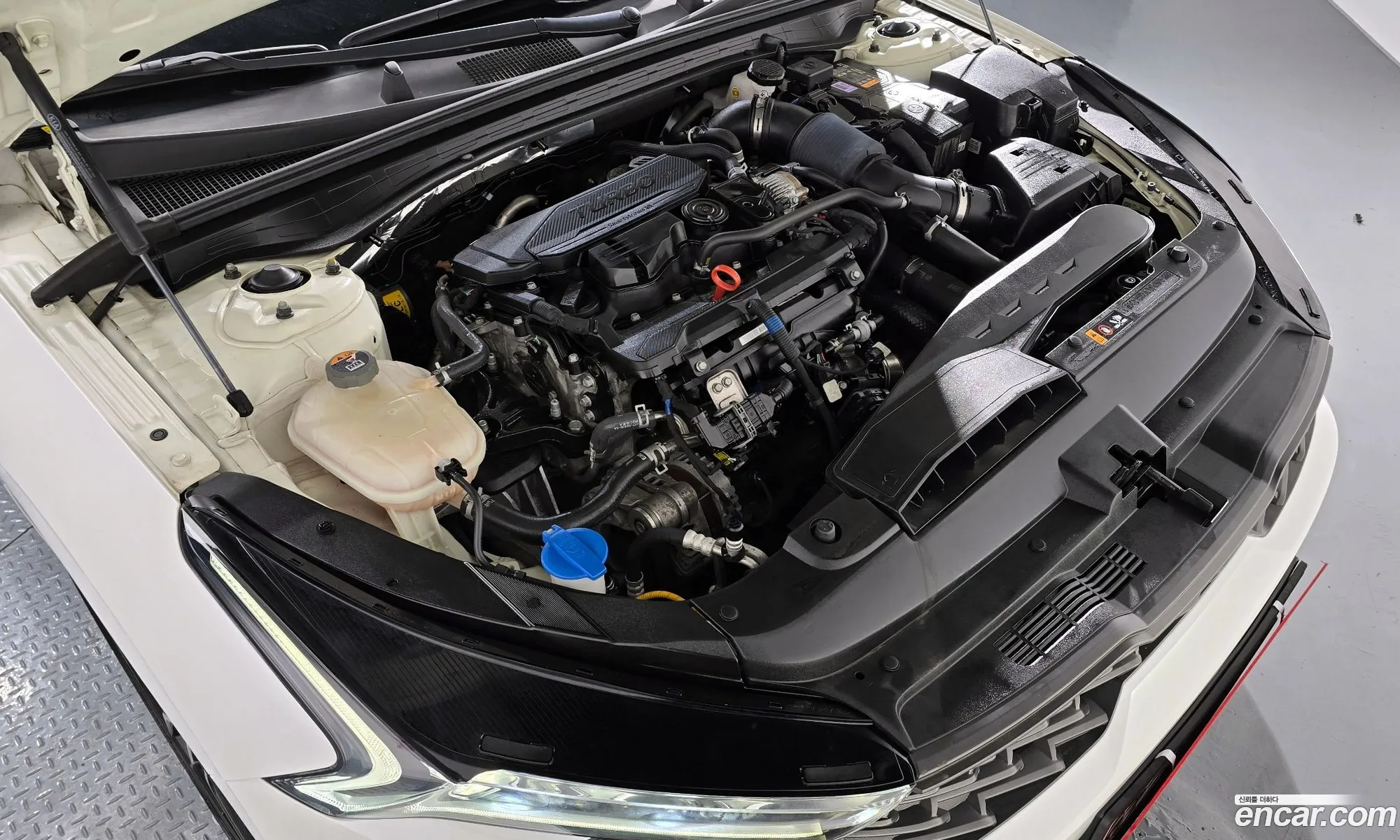 Kia K5 2021 — 17