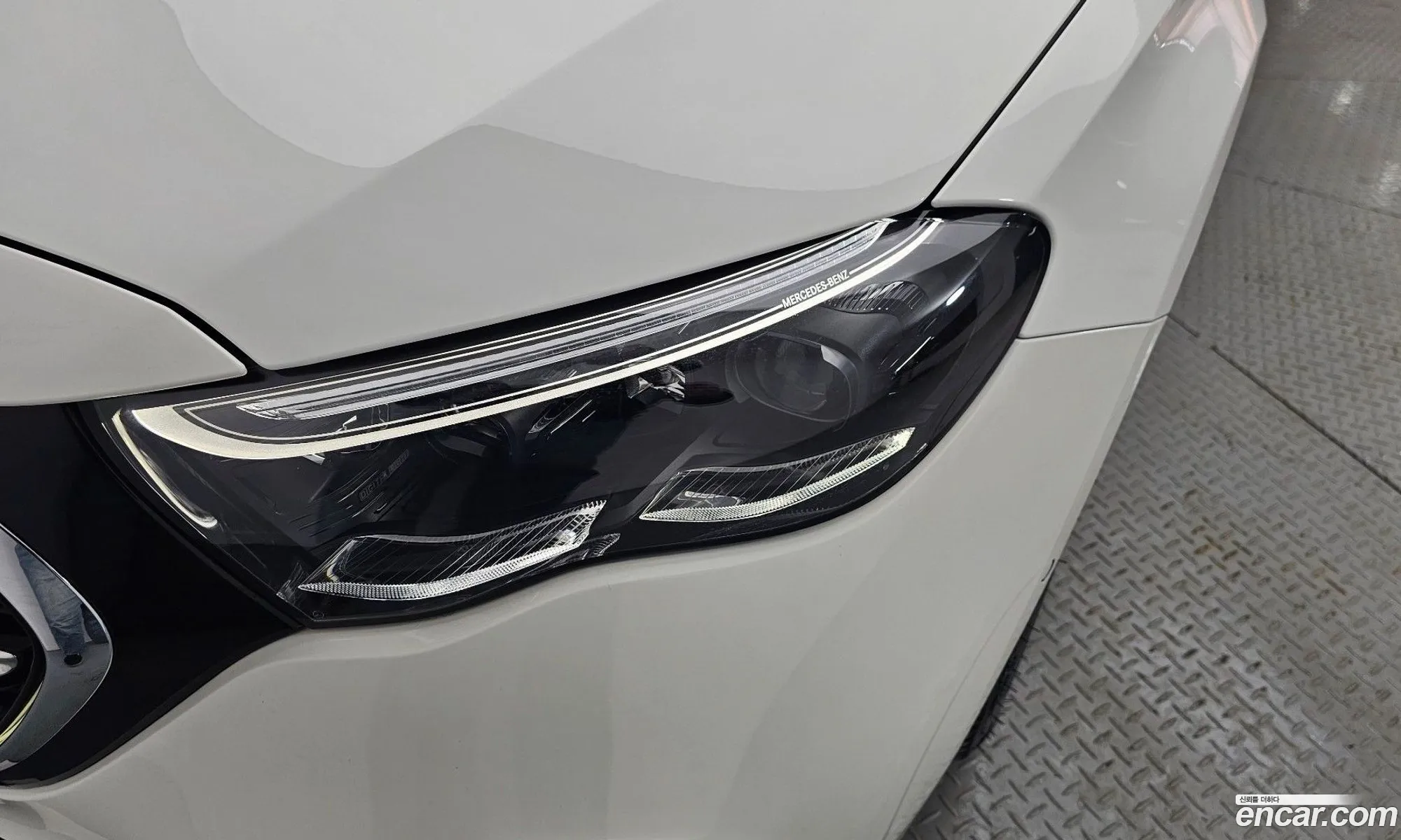 Mercedes-Benz E-Class W214 2024 — 11
