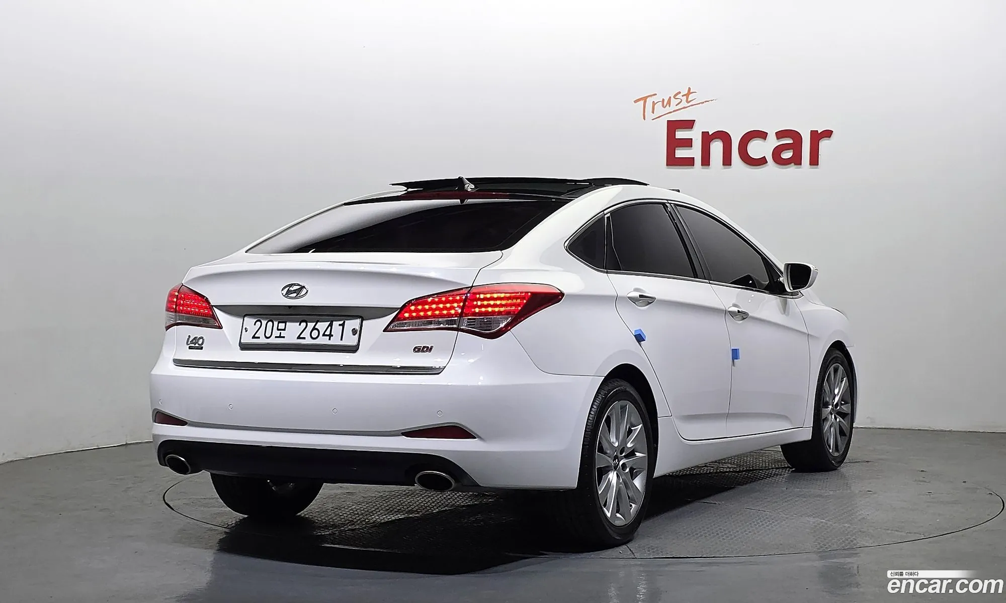 Hyundai i40 Saloon 2014 — 11