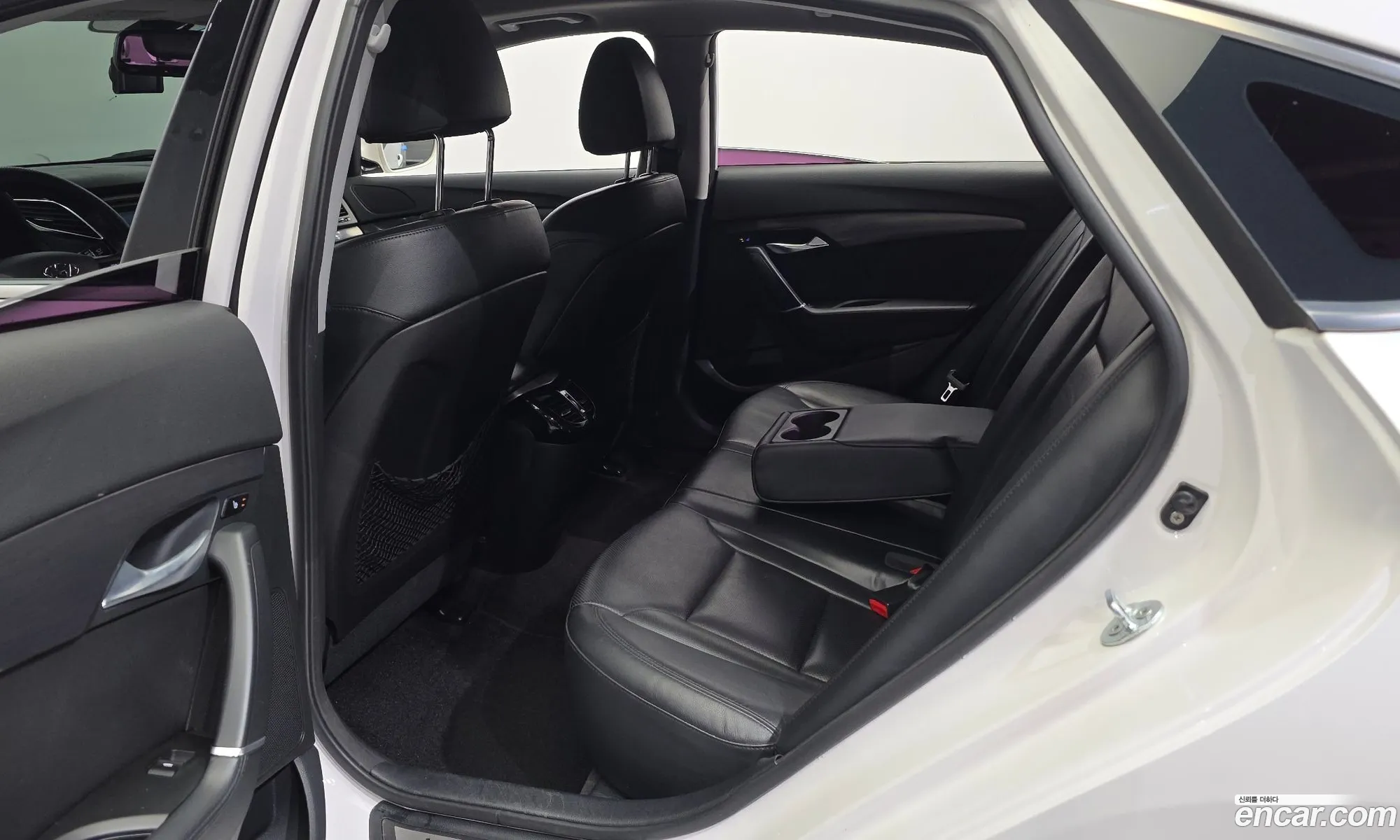 Hyundai i40 Saloon 2014 — 13