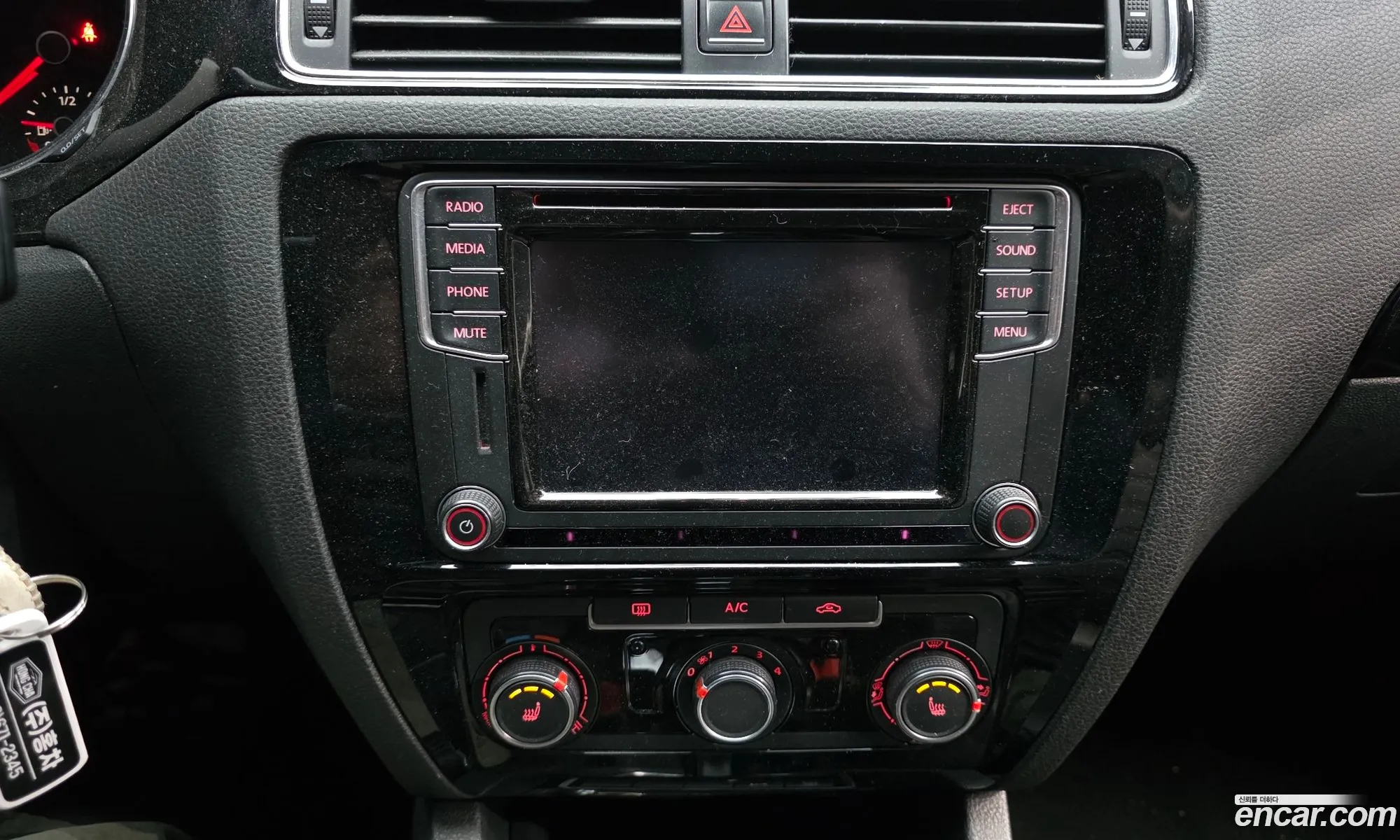 Volkswagen Jetta 2015 — 20