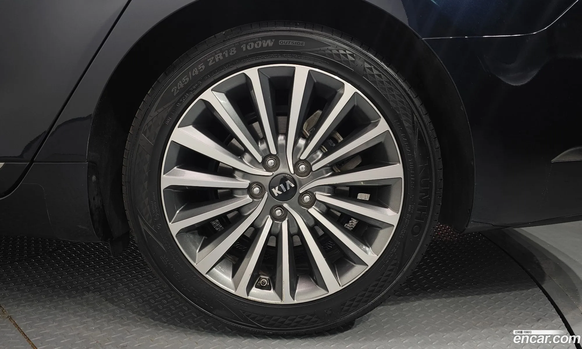 Kia K7 2018 — 3