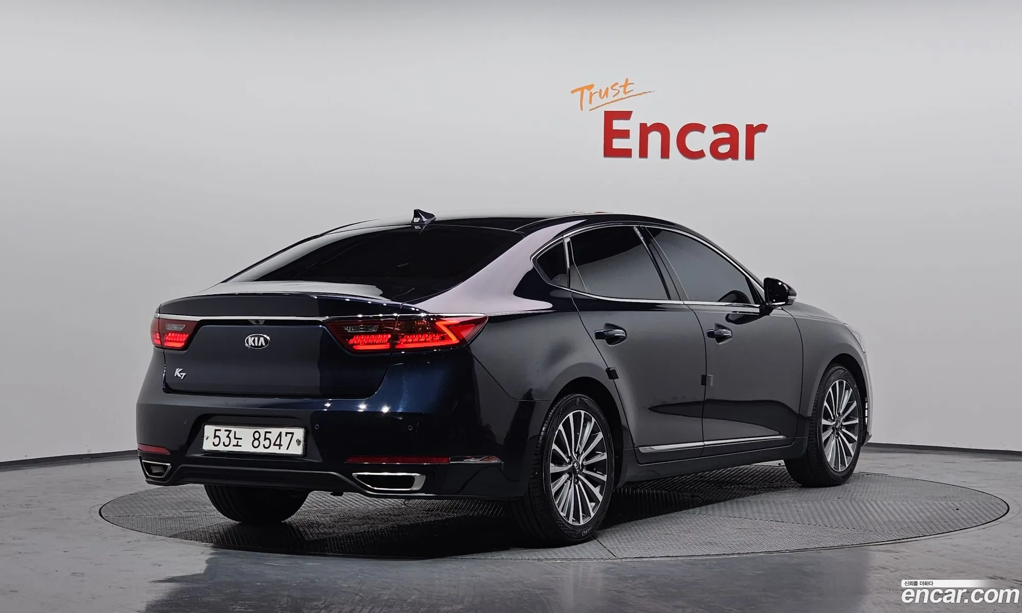 Kia K7 2018 — 17