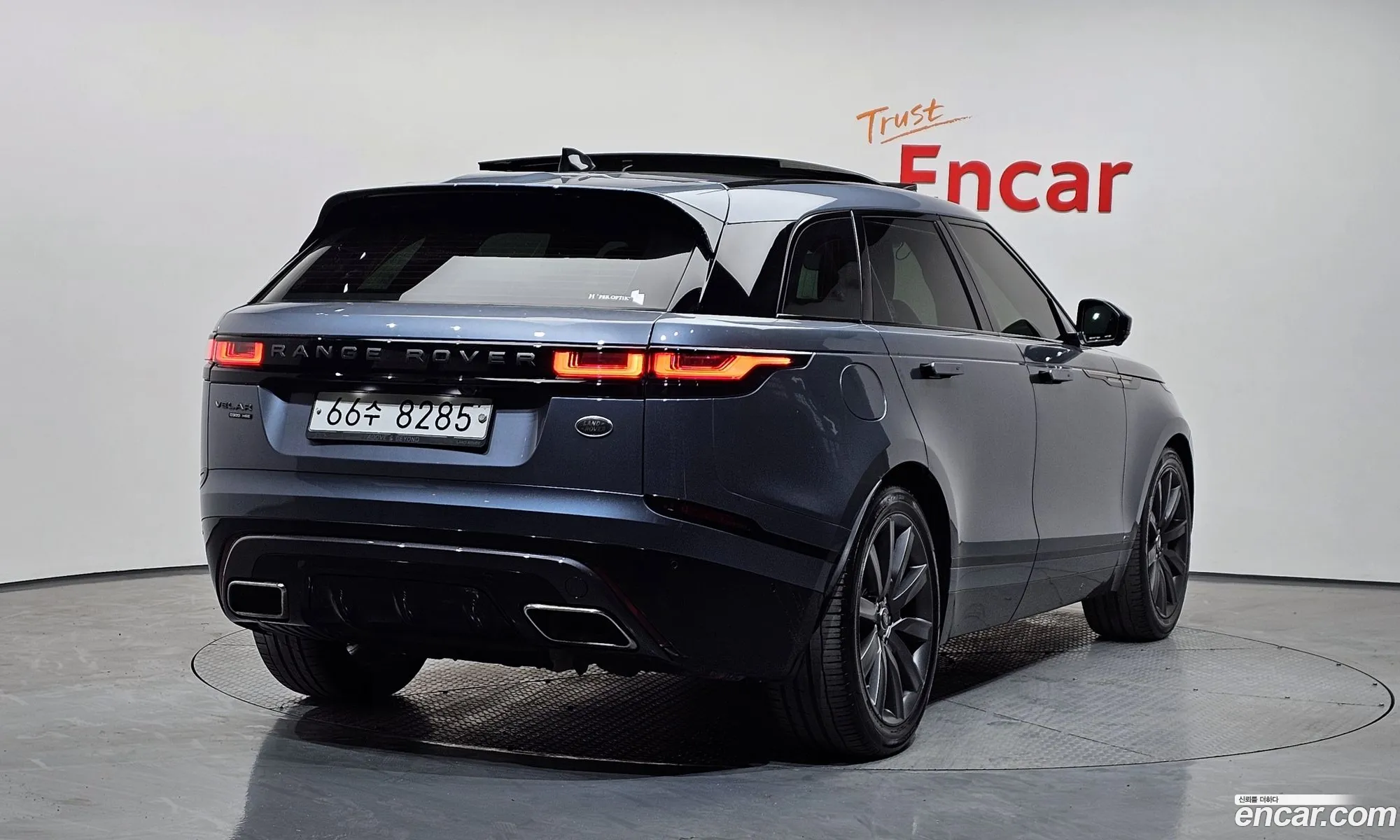 Land Rover Range Rover Velar 2018 — 14