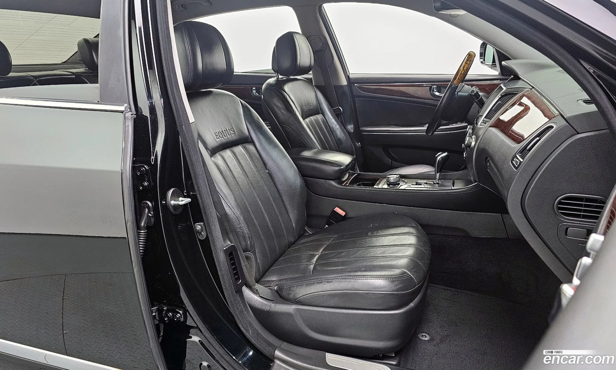 Hyundai Equus 2009 — 12