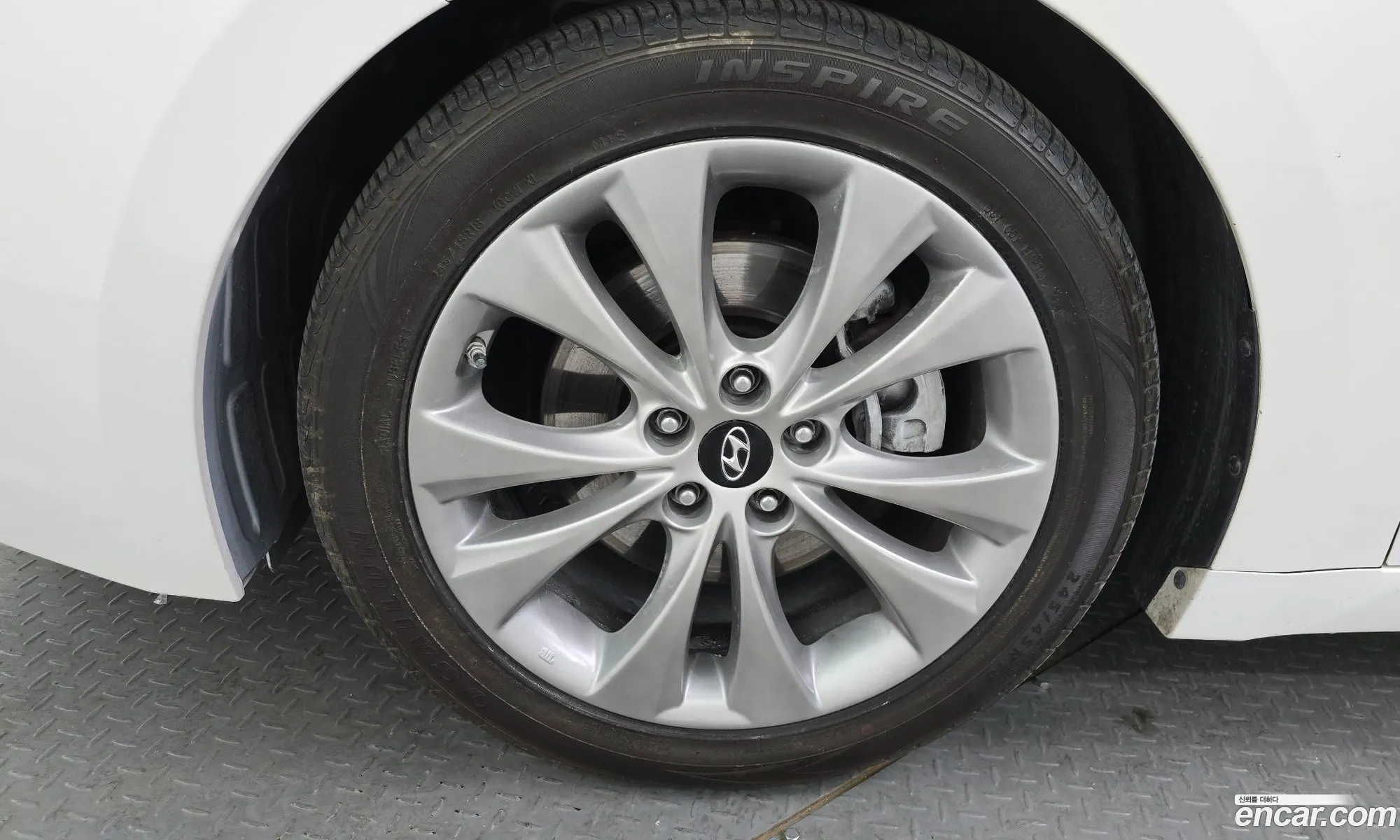 Hyundai Grandeur HG 2012 — 19
