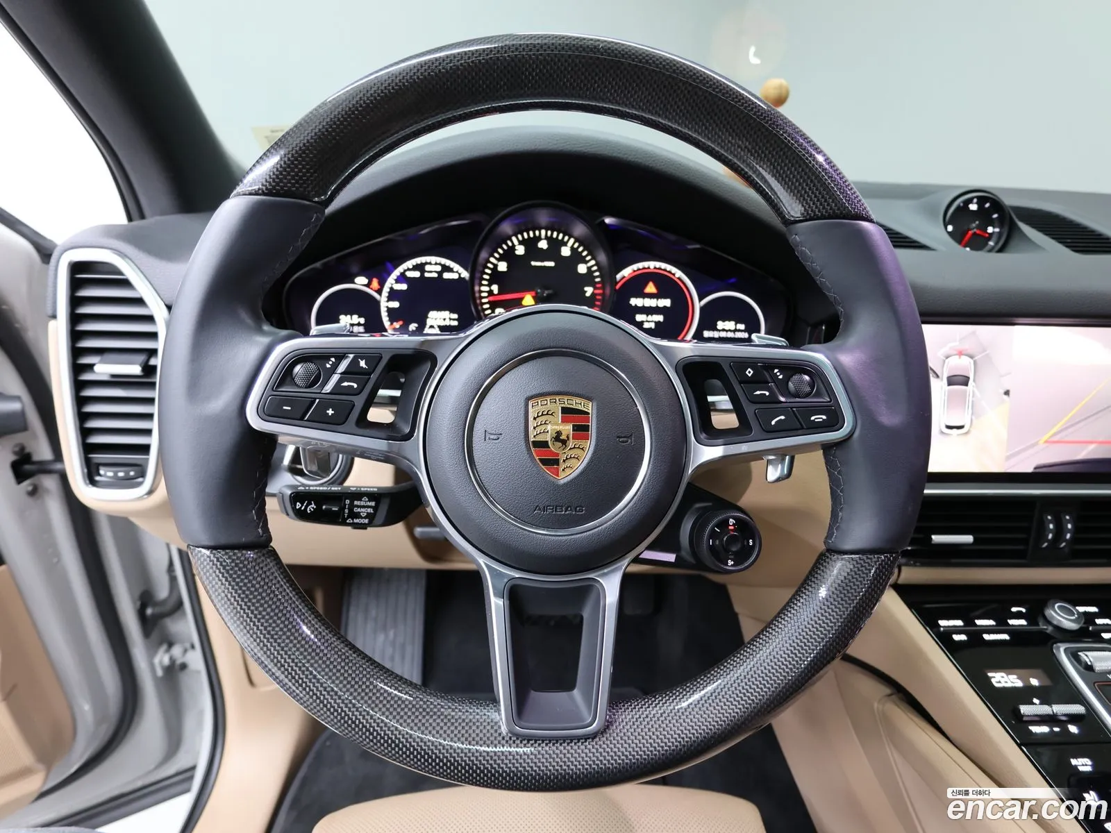 Porsche Cayenne 2023 — 17