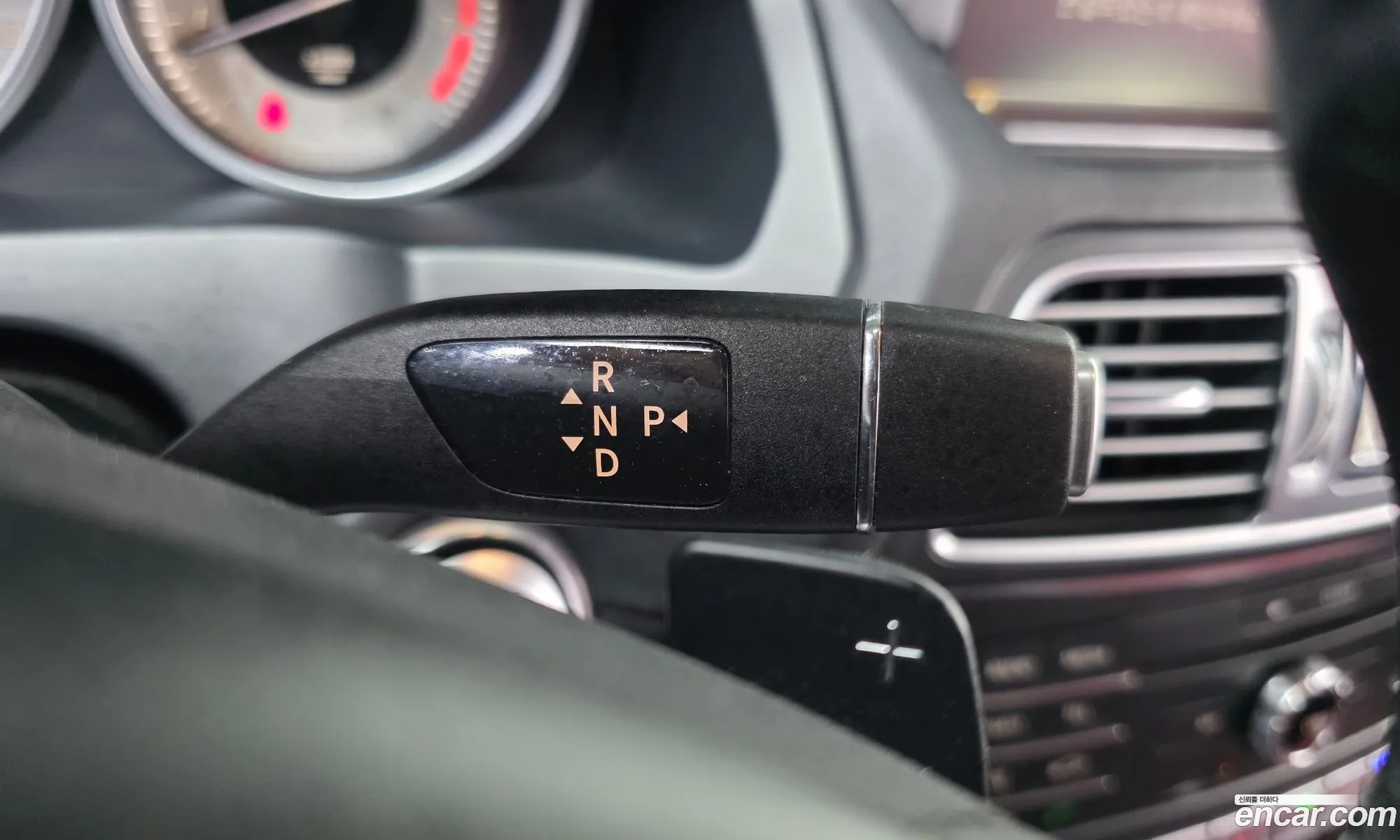 Mercedes-Benz E-Class W212 2016 WDDKJ6FB2GF346873 — 12