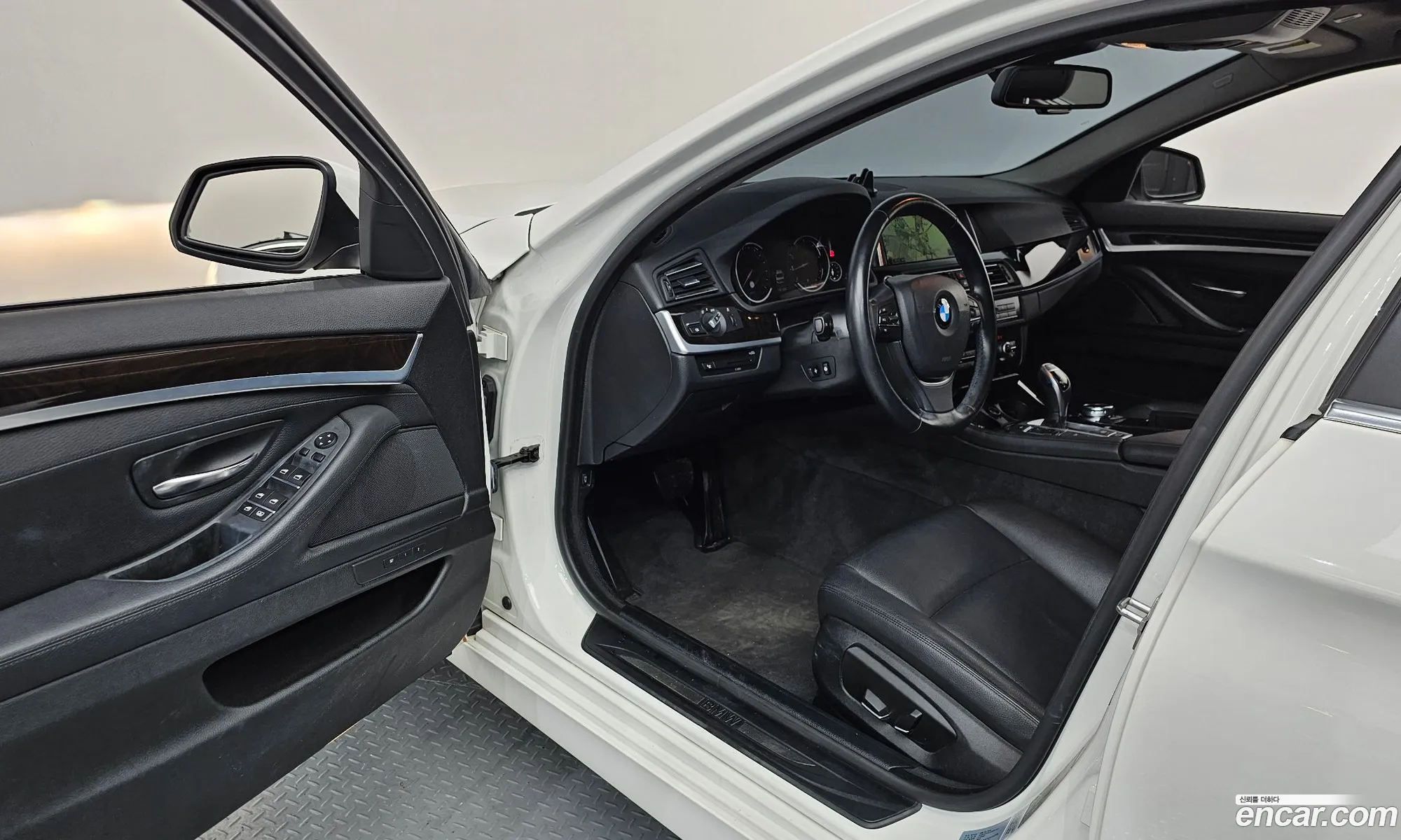 BMW 5 Series 2014 WBA5A7108FD815720 — 8
