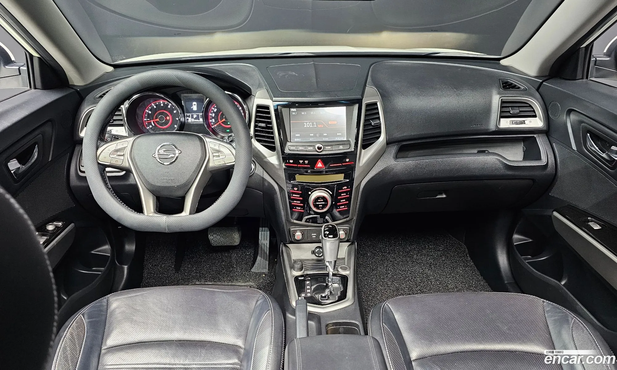 KG Mobility (SsangYong) Tivoli 2015 — 2