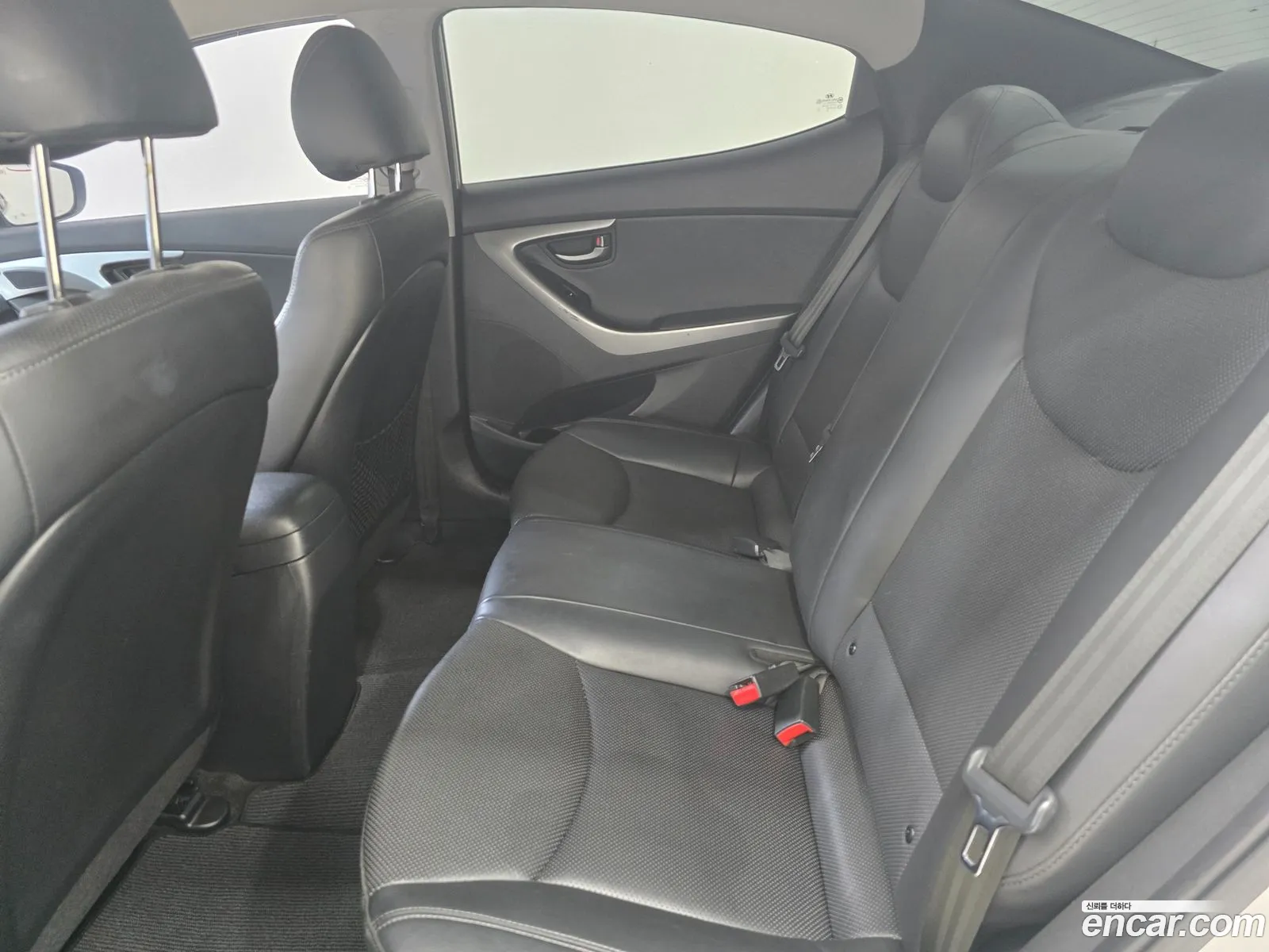 Hyundai Elantra MD 2013 — 16