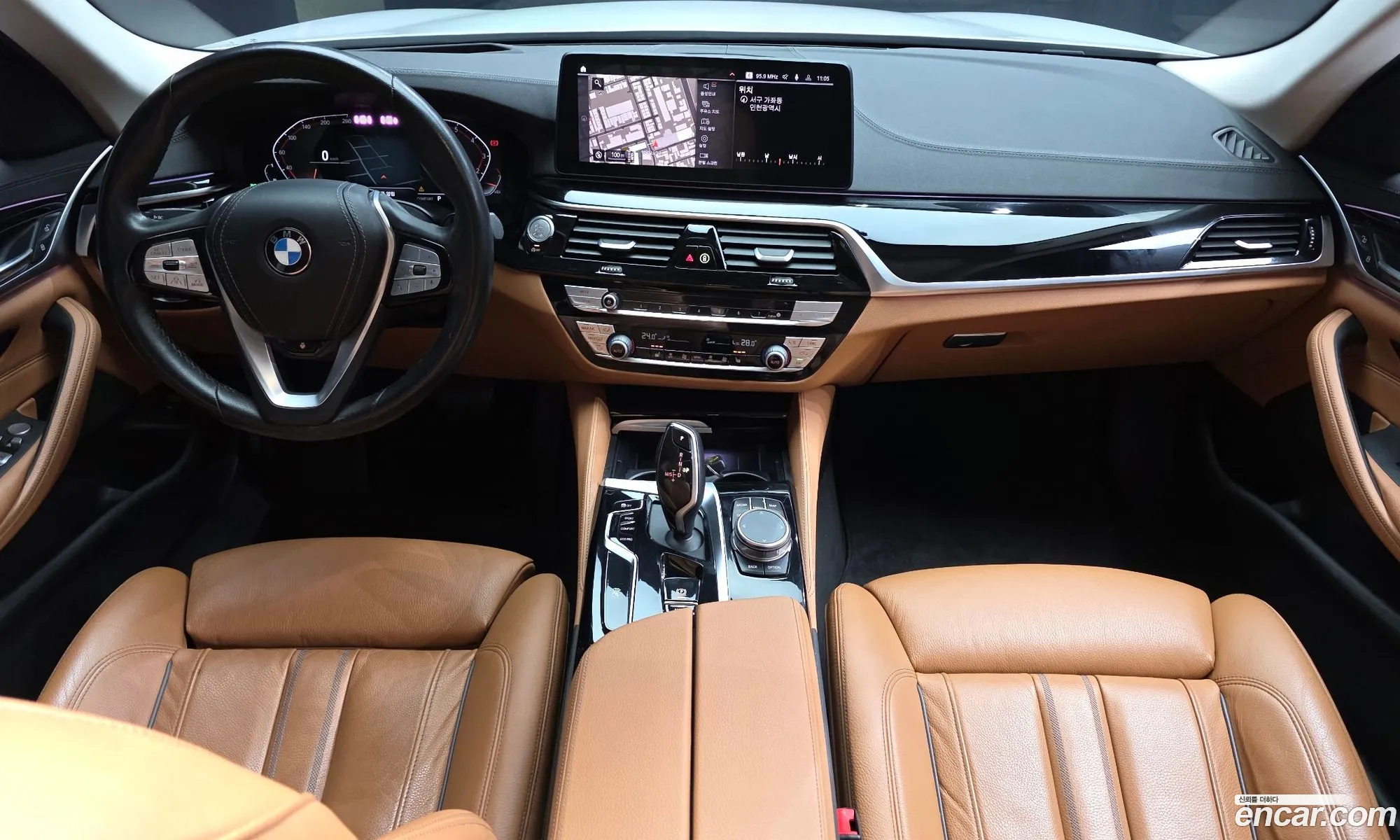 BMW 5 Series 2022 WBA11BH07NWX57822 — 12