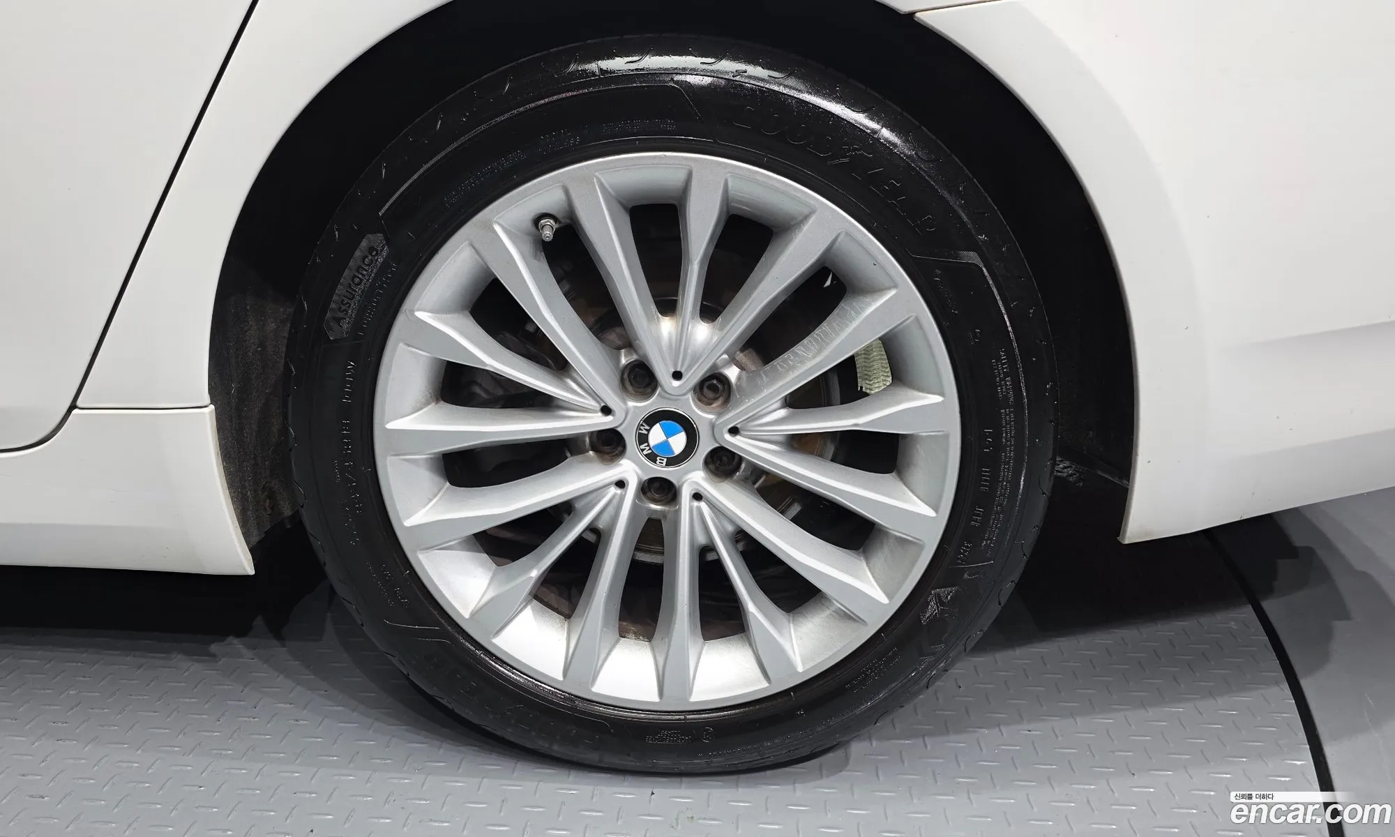 BMW 5 Series 2022 WBA11BH07NWX57822 — 9