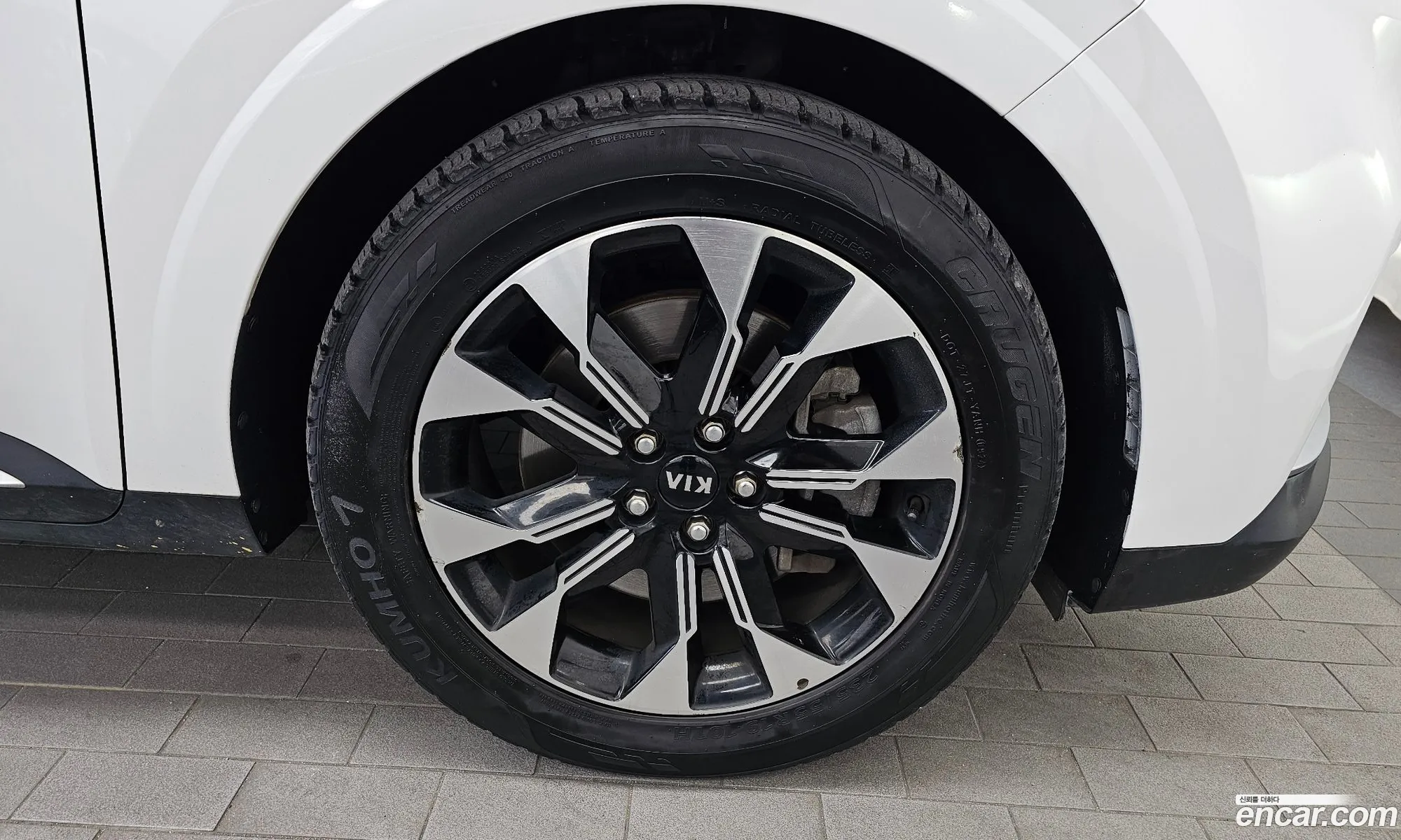 Kia Carnival 2021 — 16