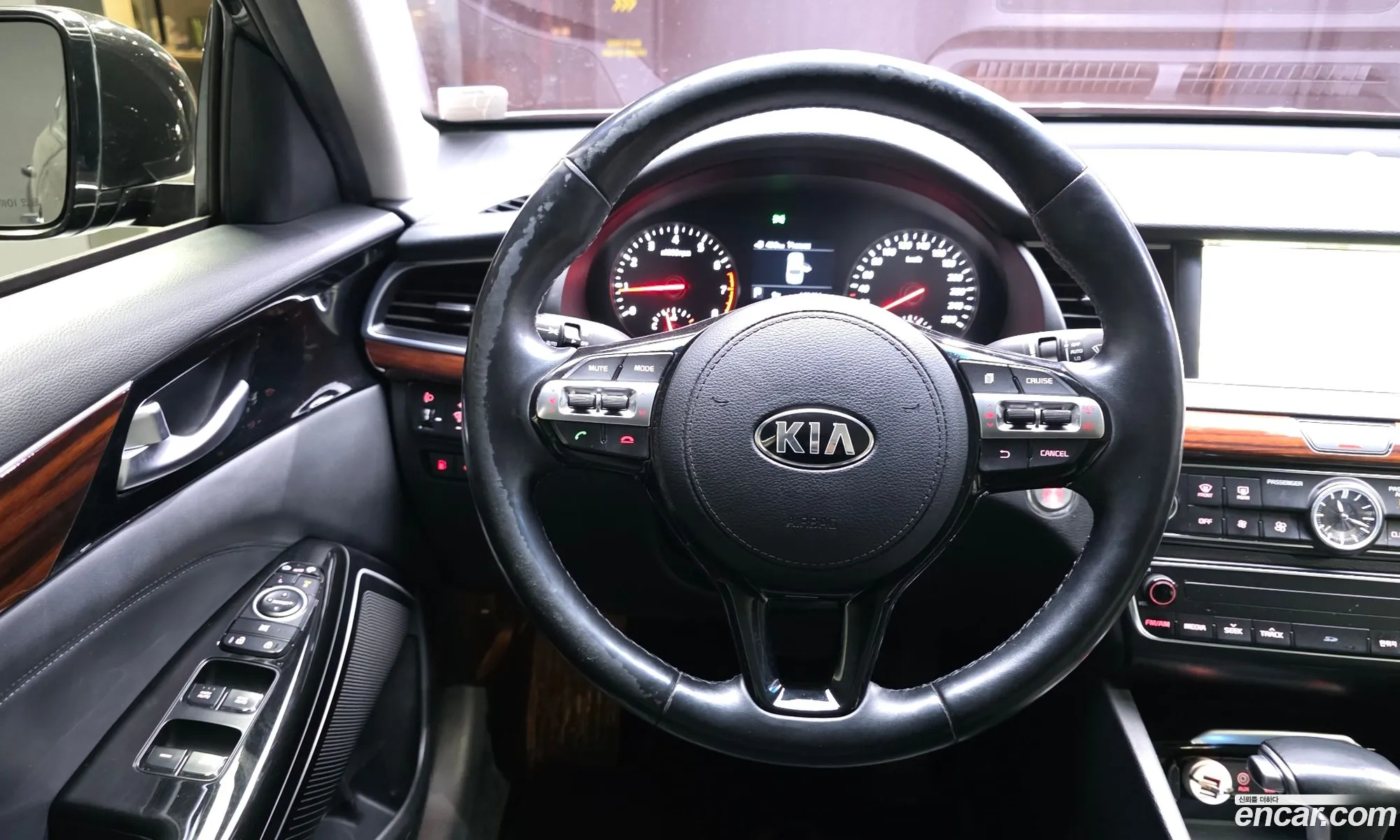Kia K7 2016 — 17