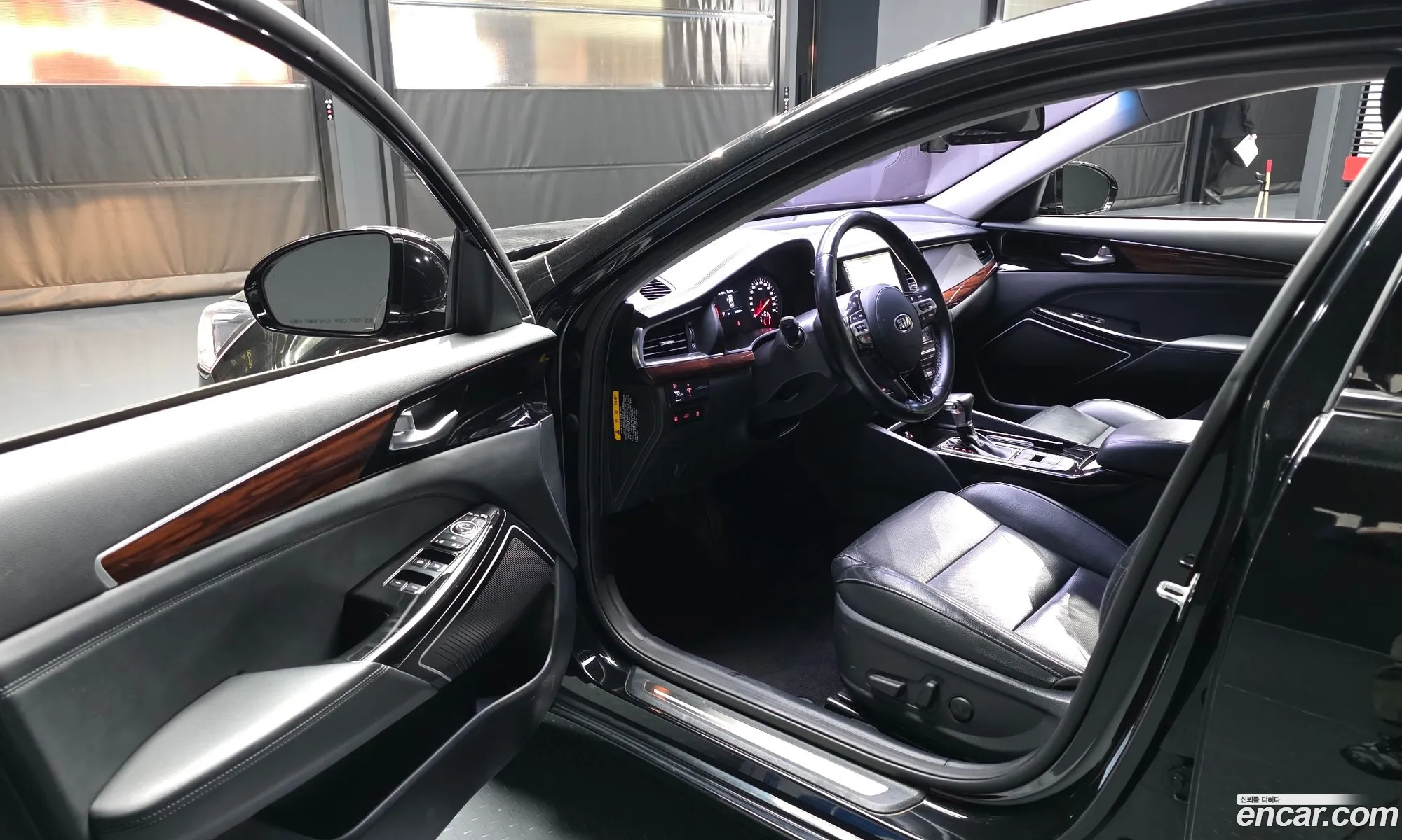Kia K7 2016 — 7