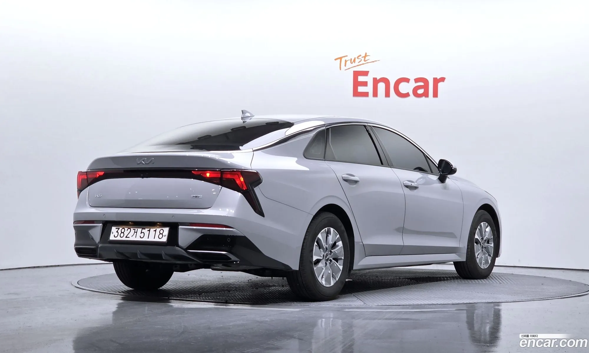 Kia K5 Hybrid 2025 — 14