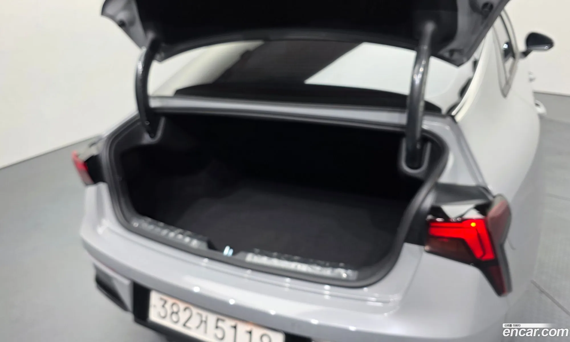Kia K5 Hybrid 2025 — 20