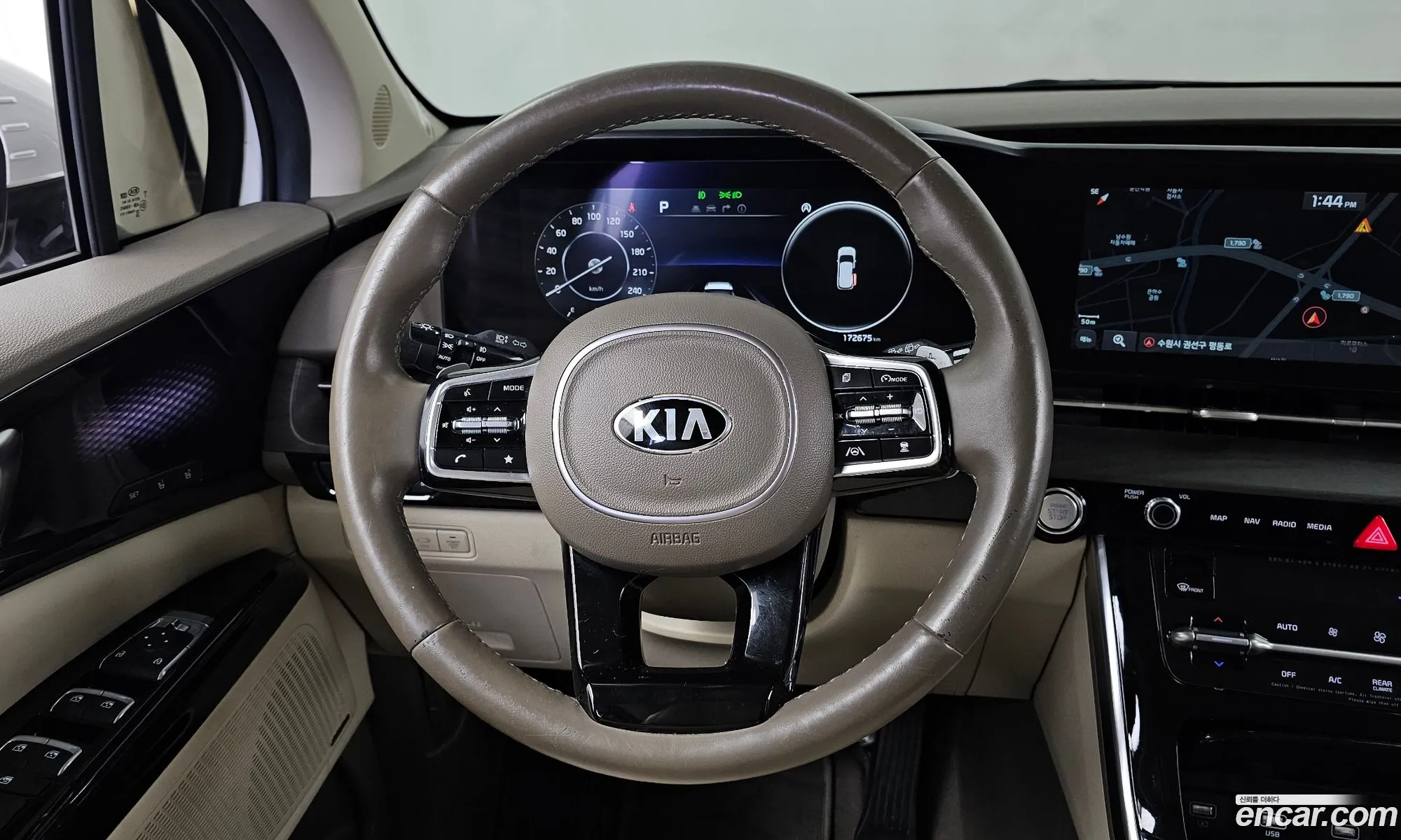 Kia Carnival 2021 — 9