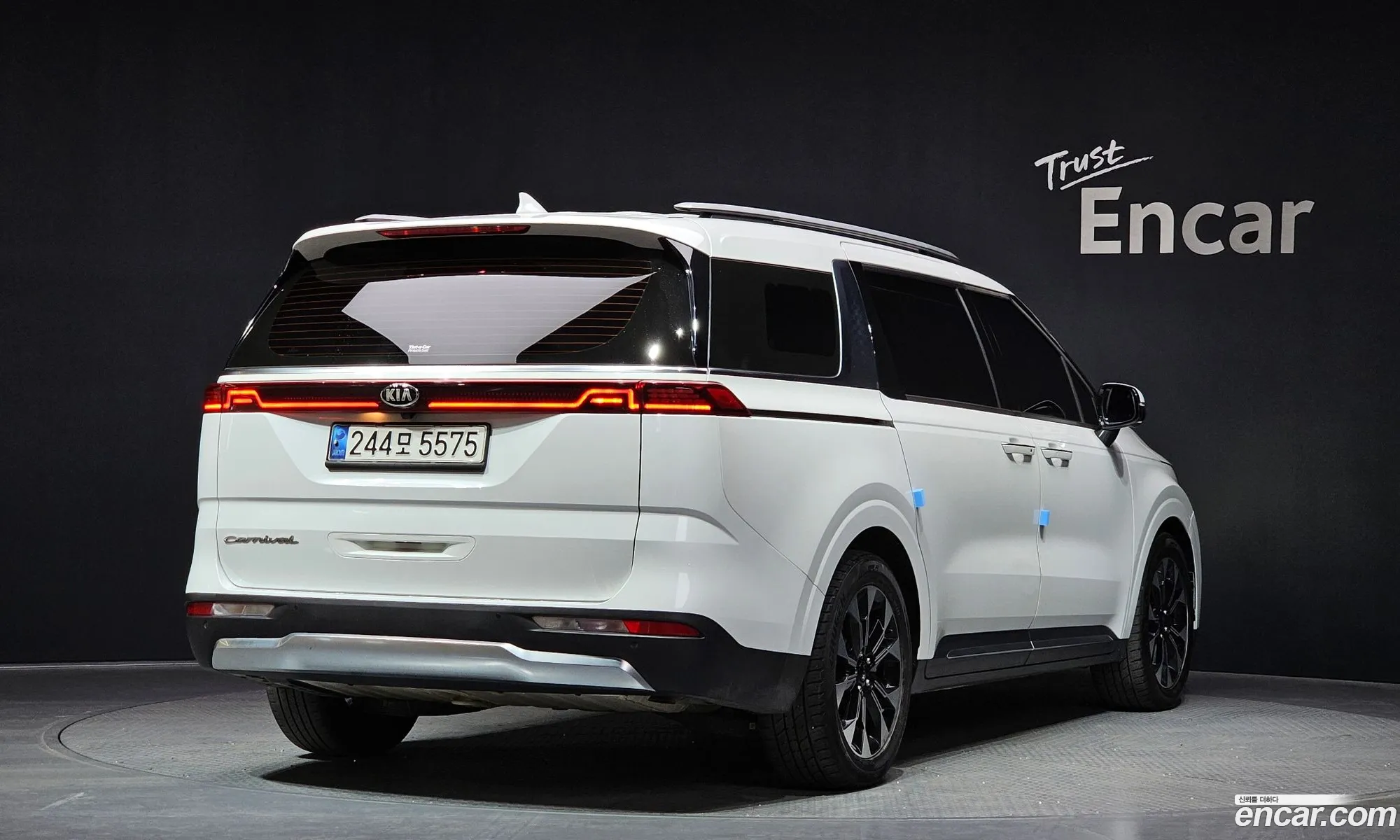 Kia Carnival 2021 — 19