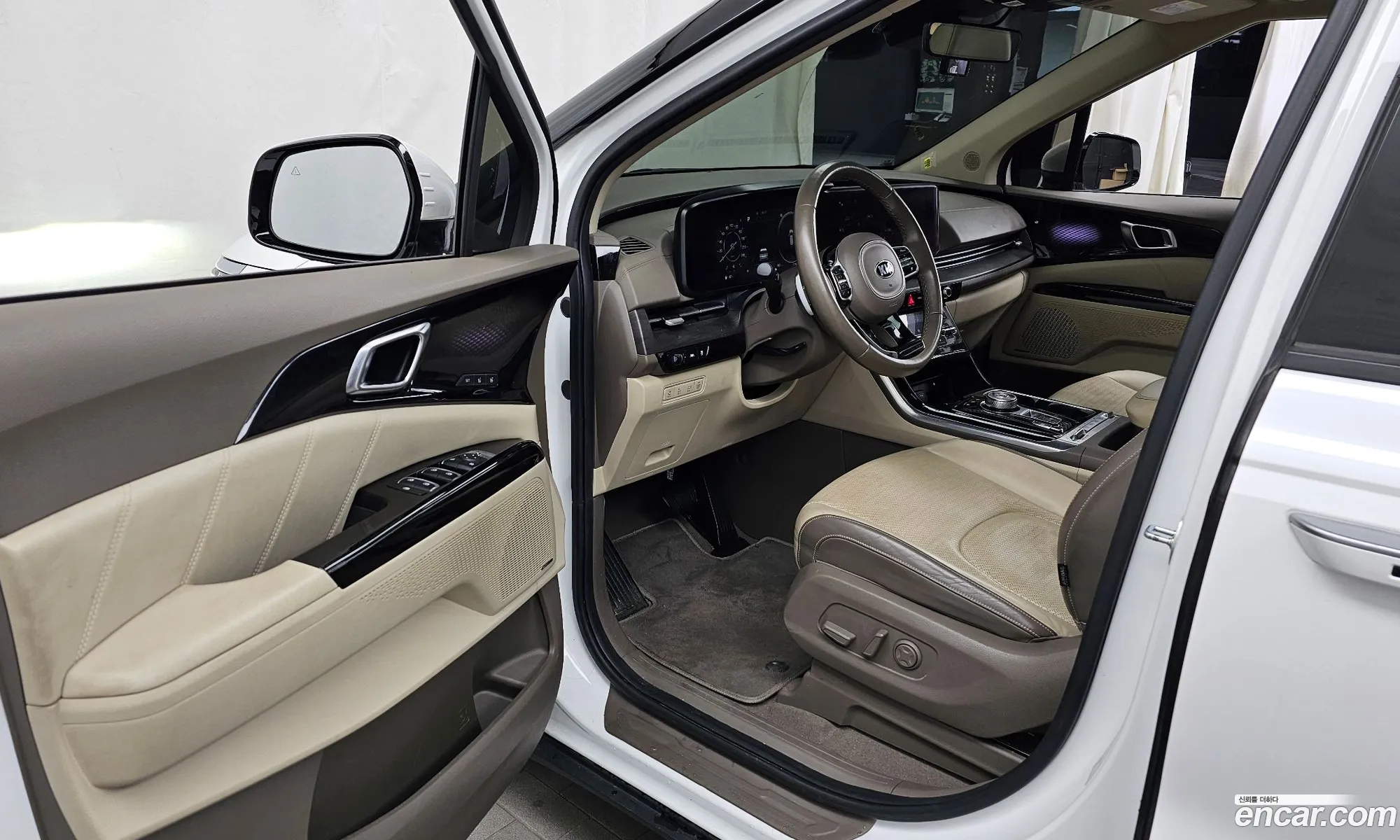 Kia Carnival 2021 — 10