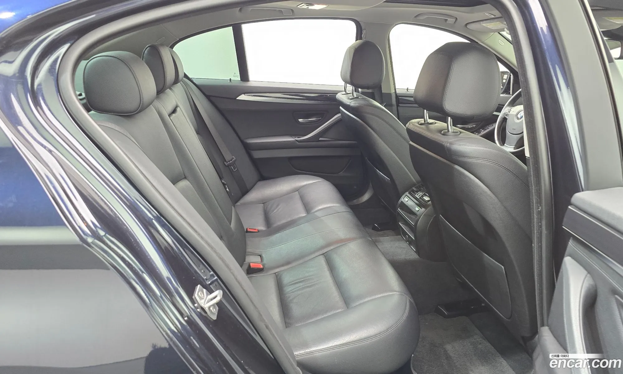 BMW 5 Series 2016 WBA5E7109GG158902 — 17