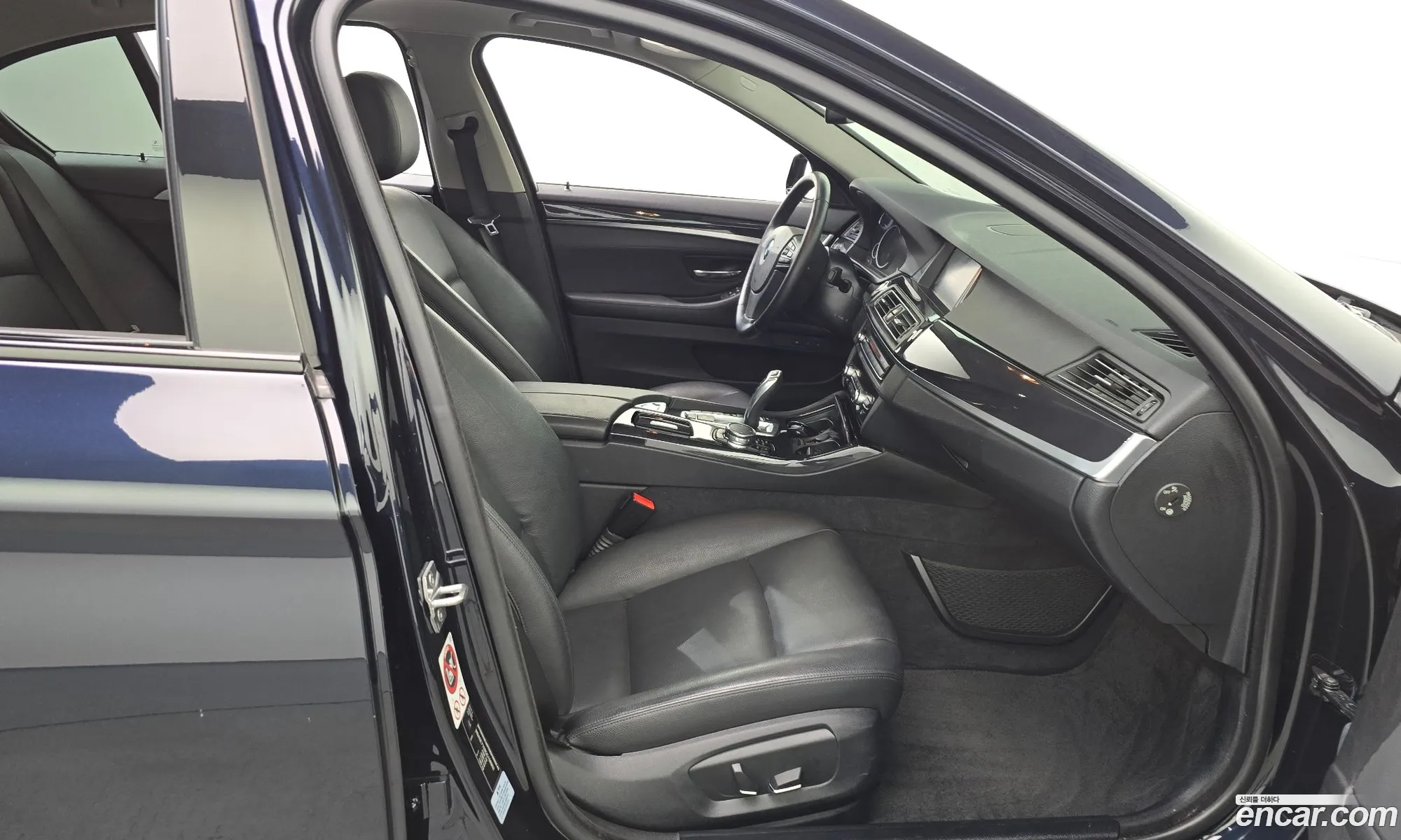 BMW 5 Series 2016 WBA5E7109GG158902 — 8