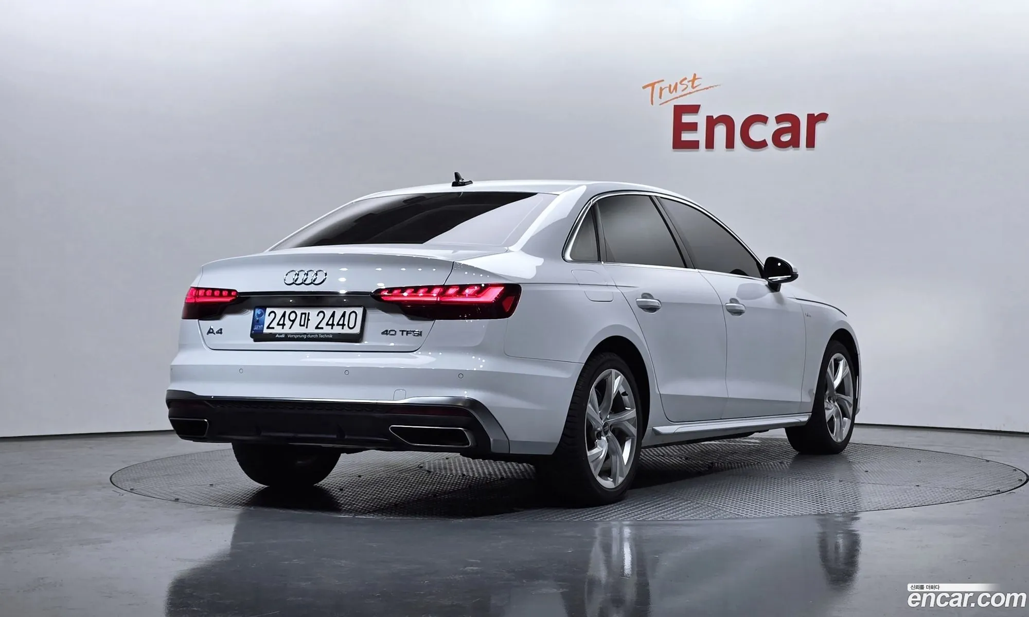 Audi A4 2021 WAUZZZF40MN014966 — 10