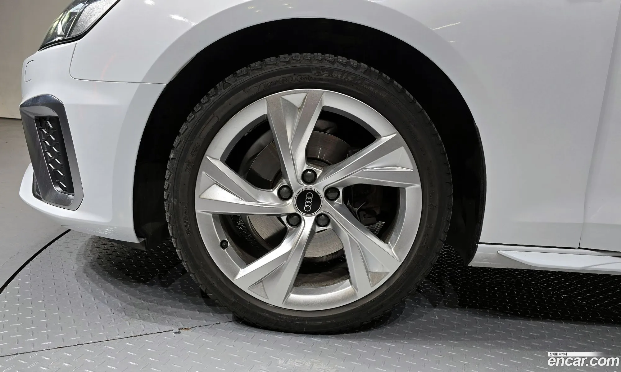 Audi A4 2021 WAUZZZF40MN014966 — 13