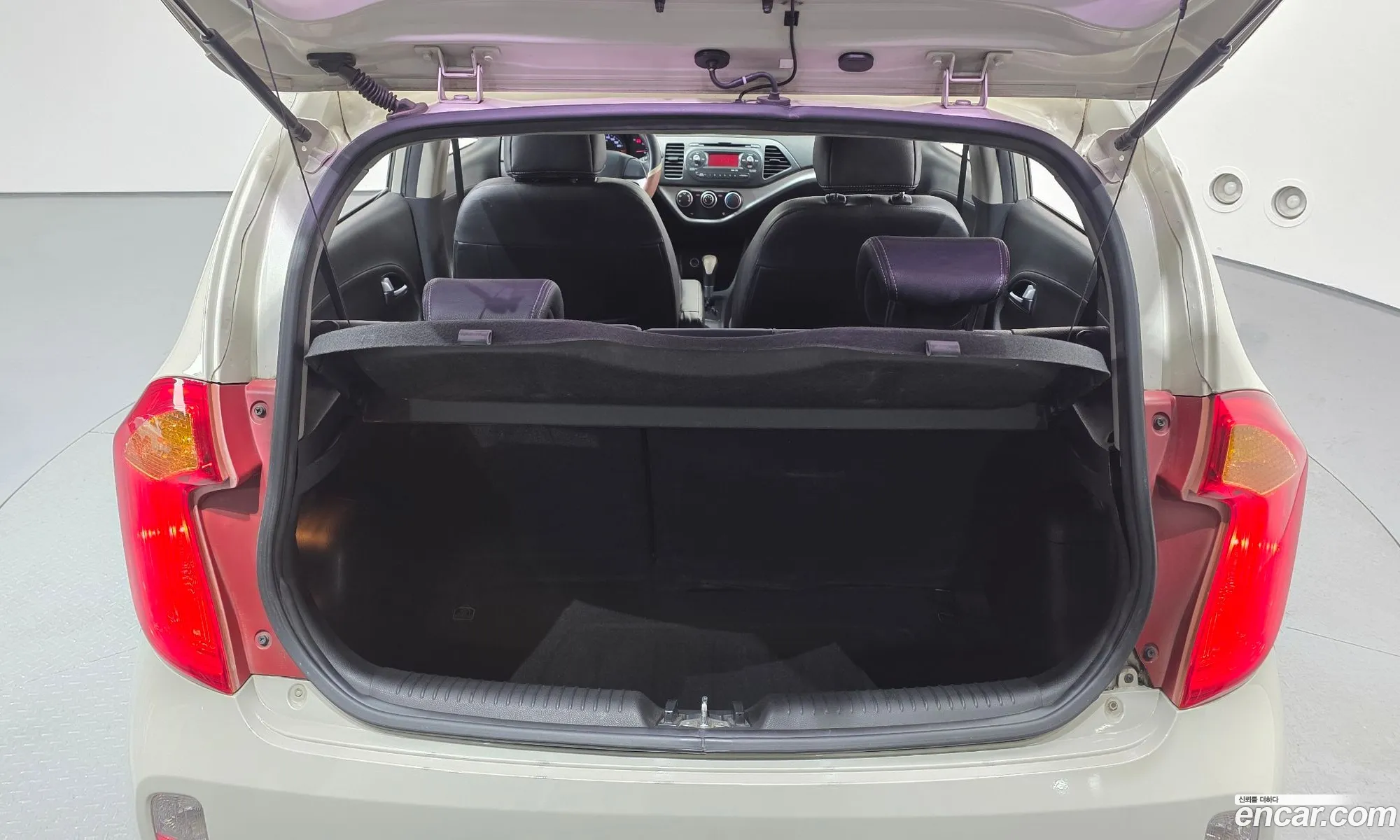 Kia Morning 2011 — 17