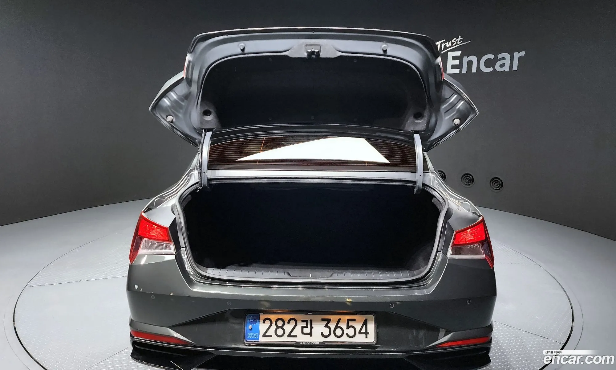 Hyundai Elantra 2020 — 8