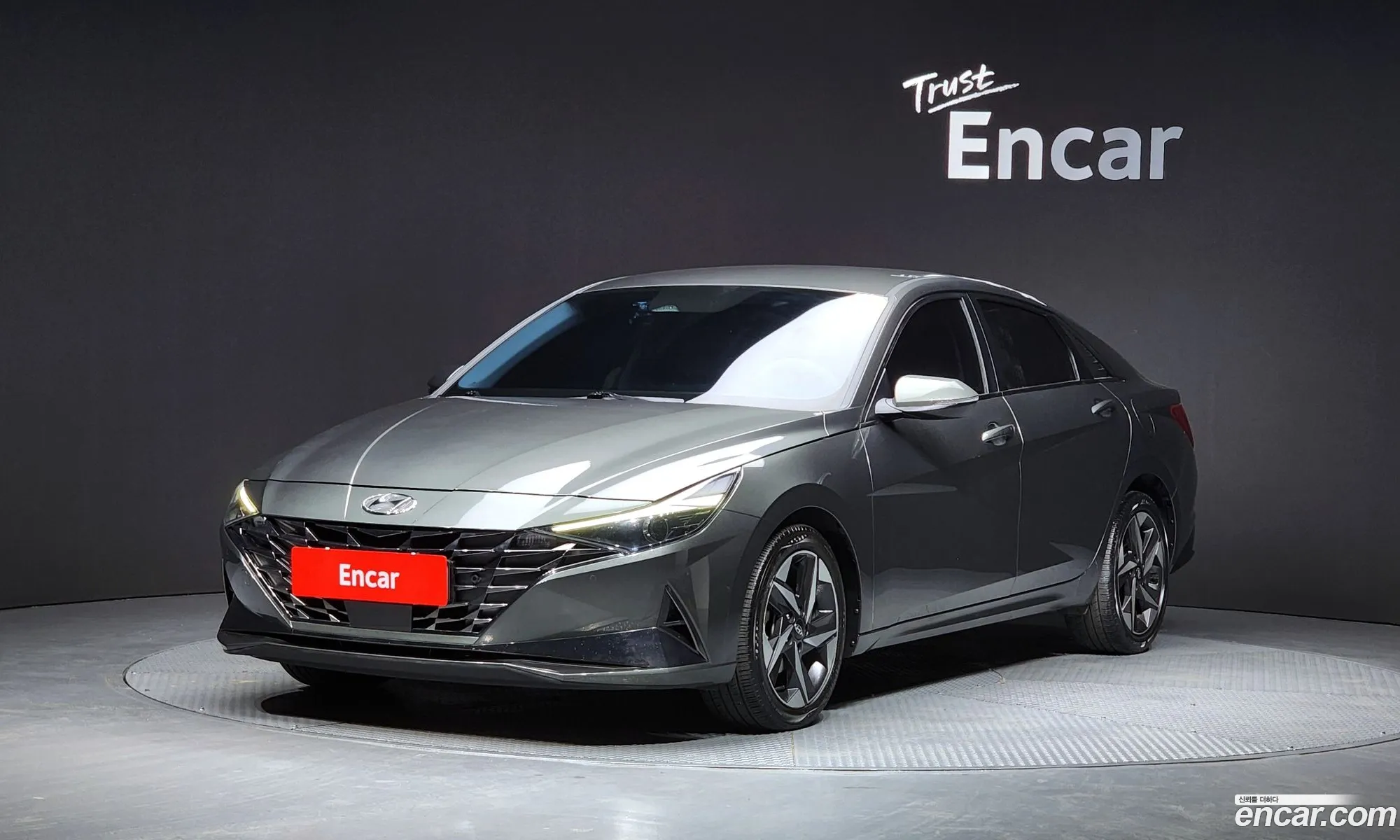 Hyundai Elantra 2020 — 18